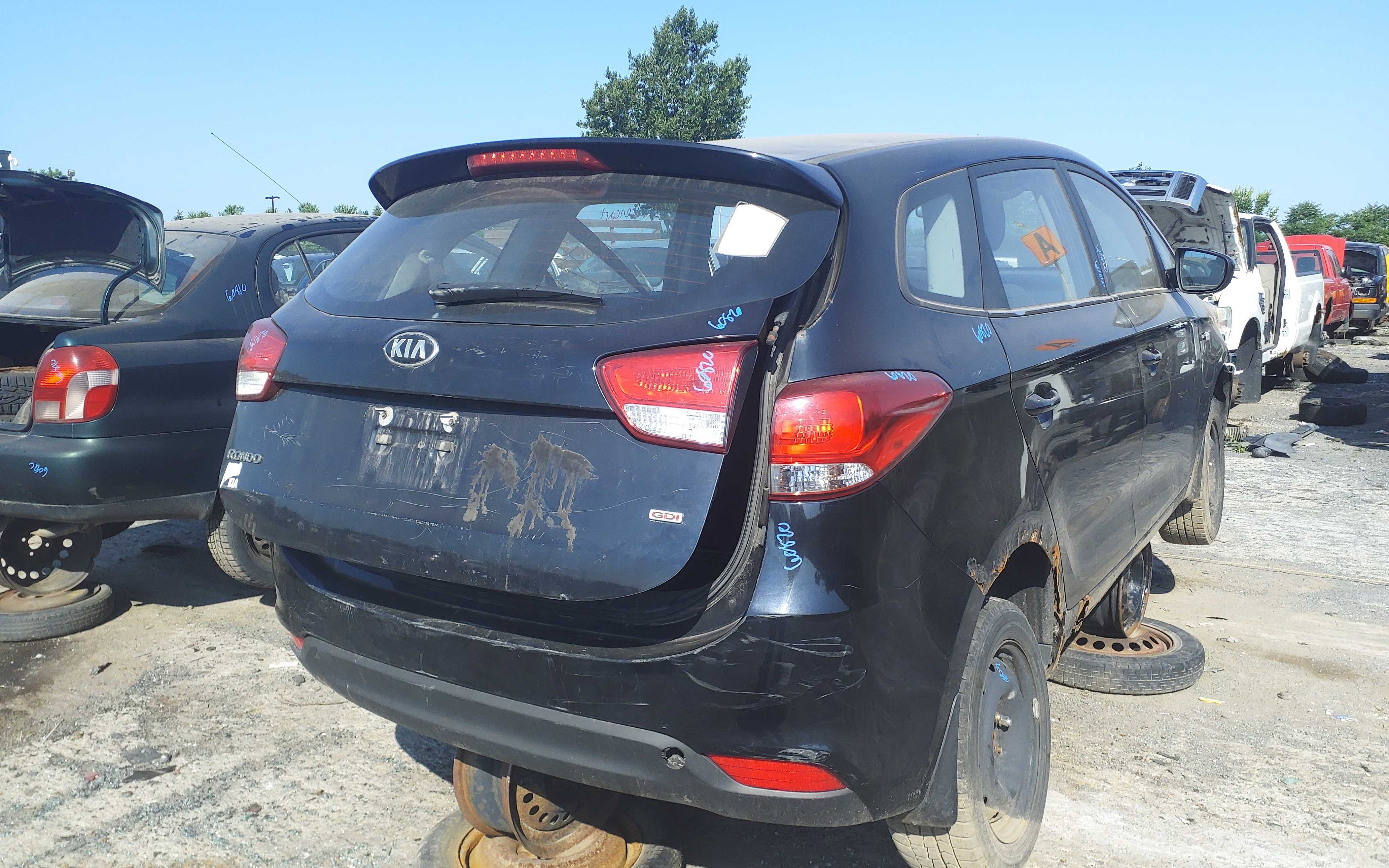 KIA RONDO 2015