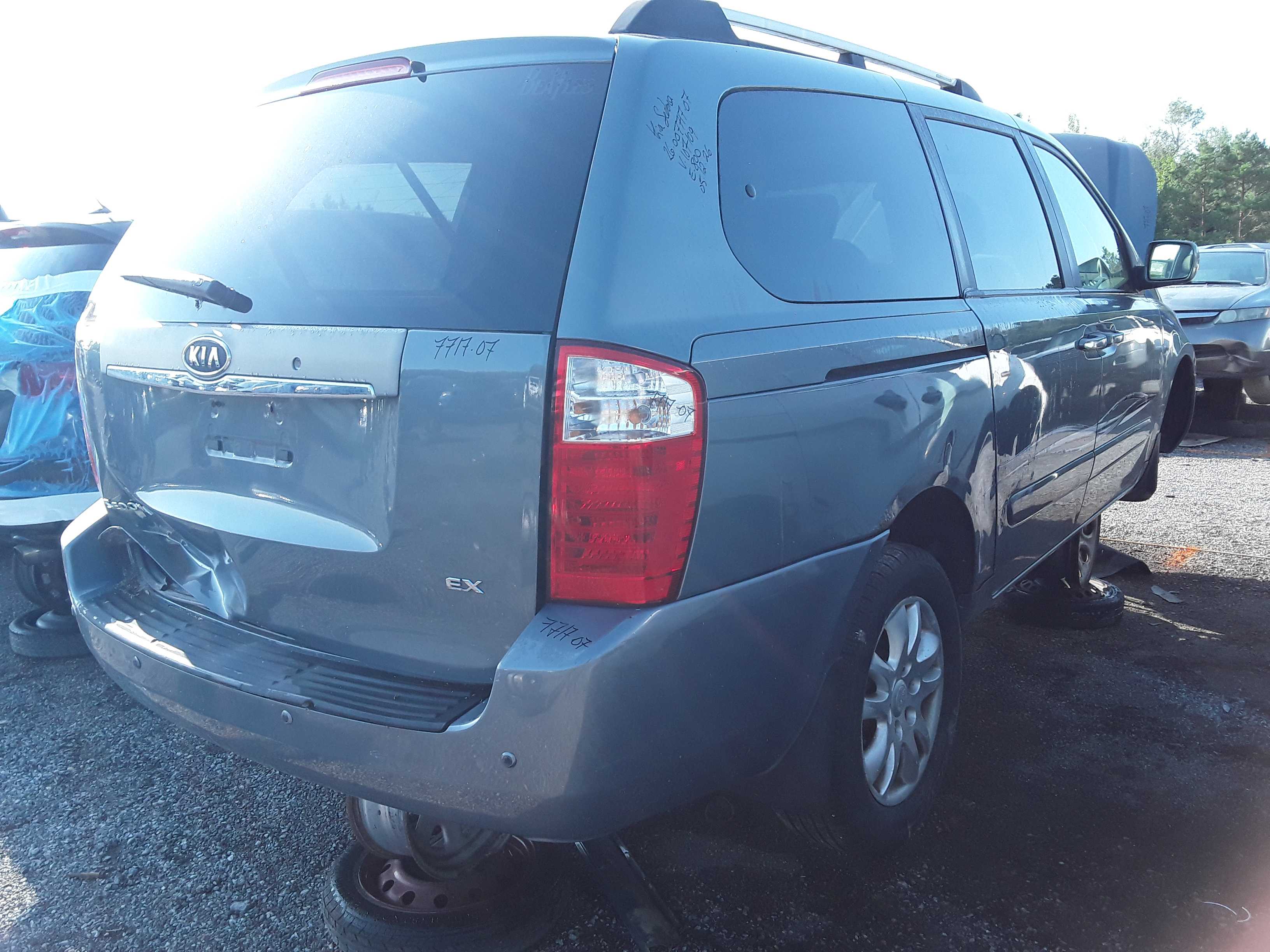 KIA SEDONA 2007