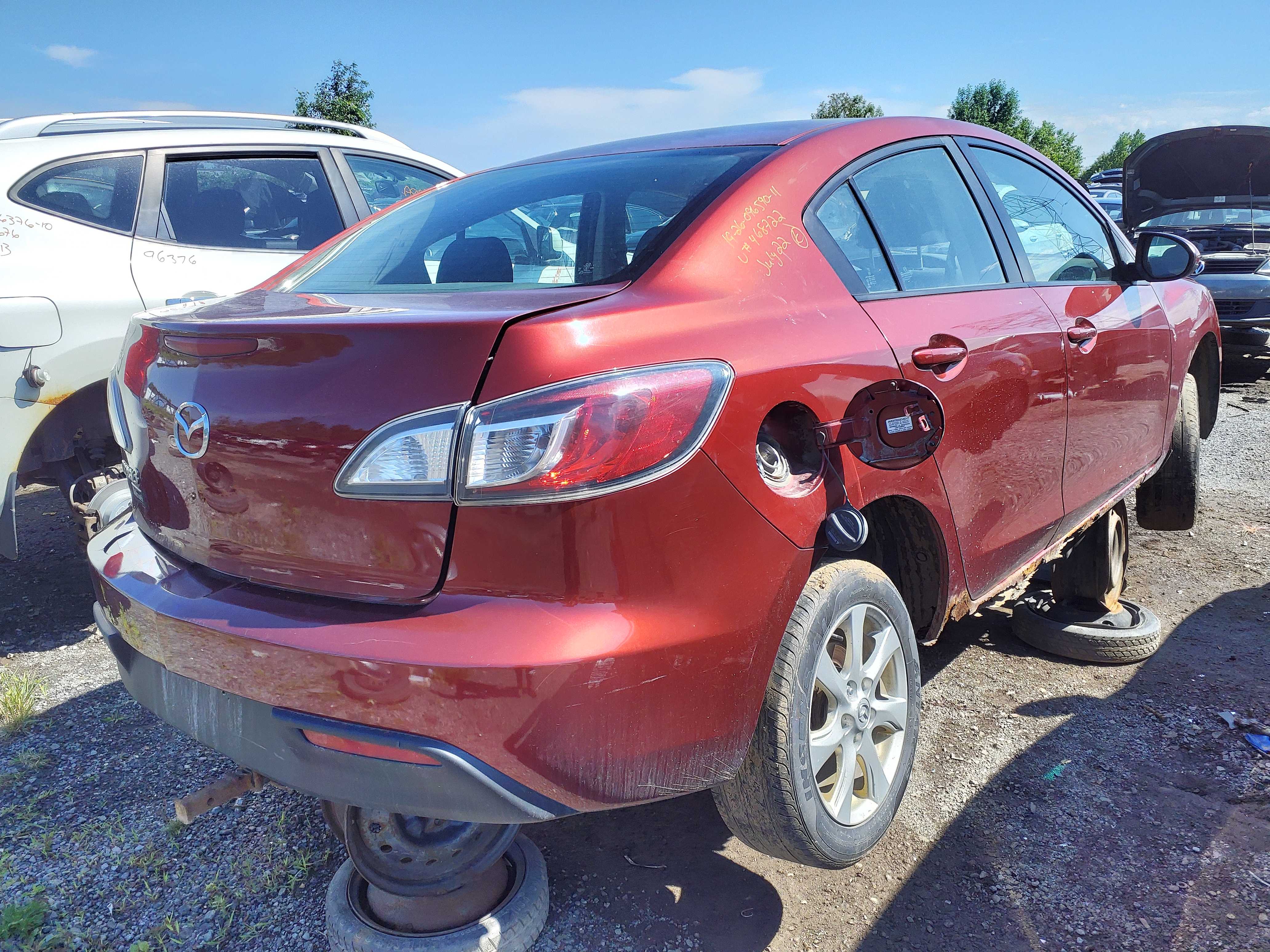 MAZDA 3 2011