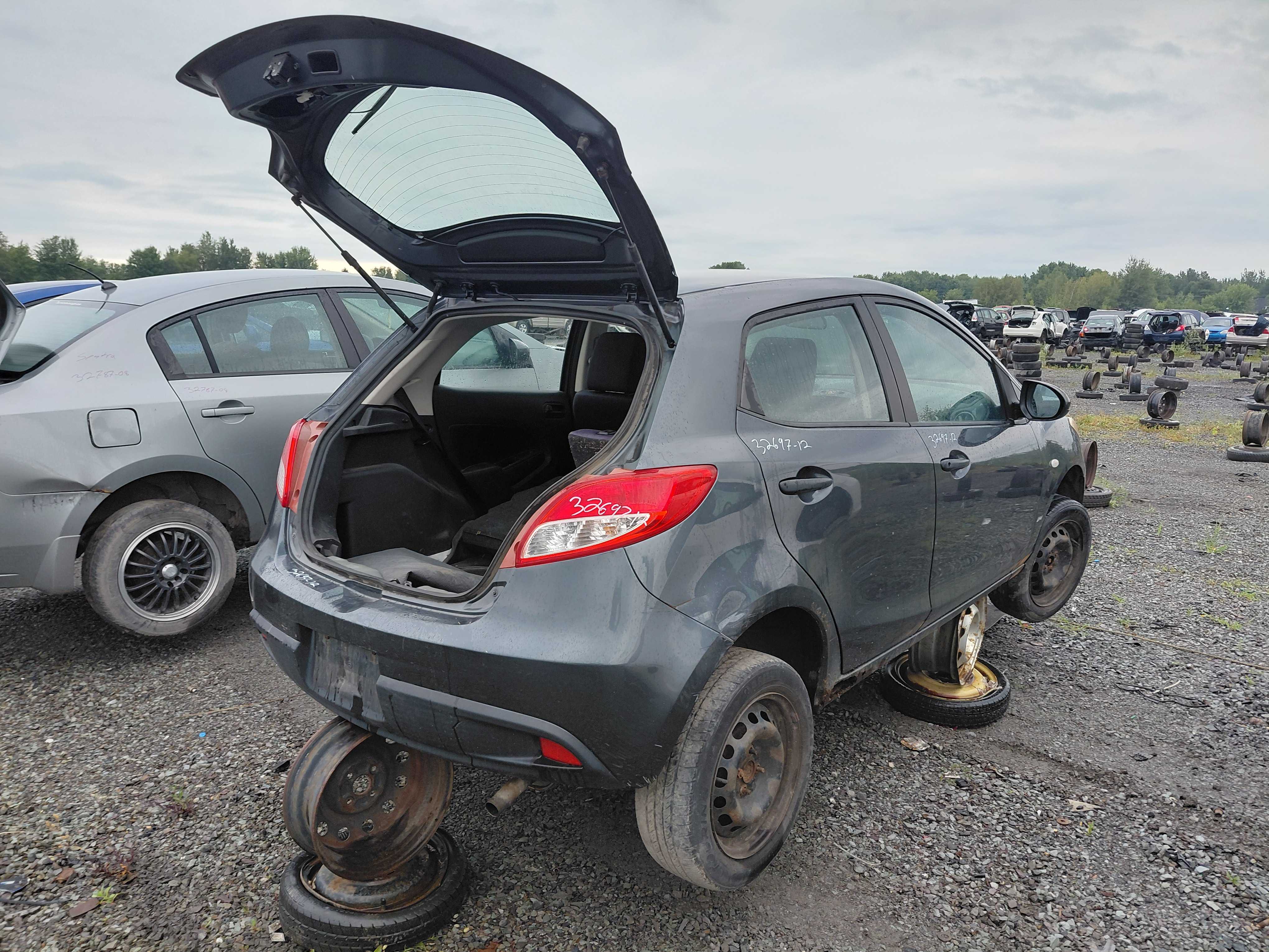 MAZDA MAZDA2 2012
