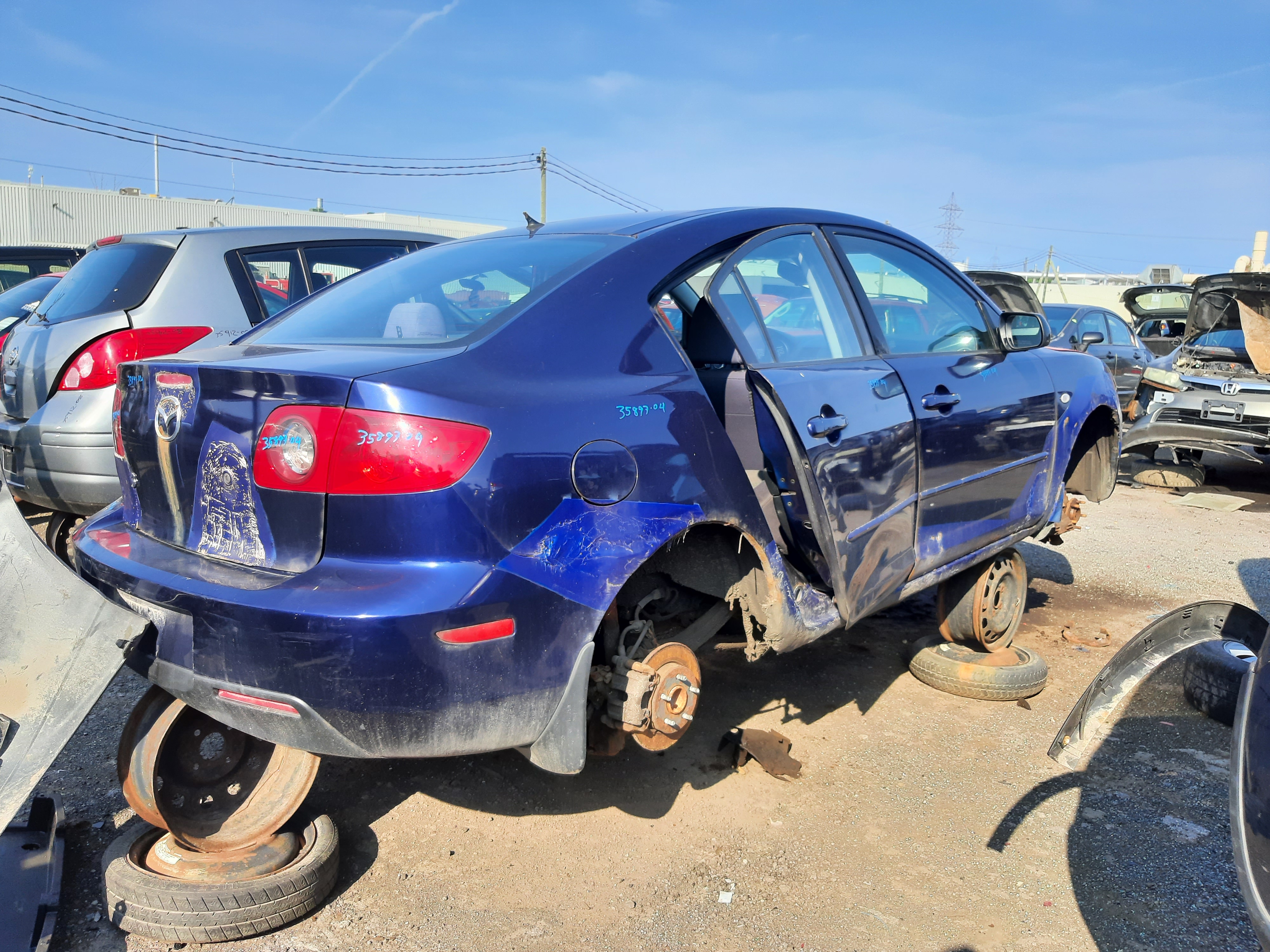 MAZDA MAZDA3 2004