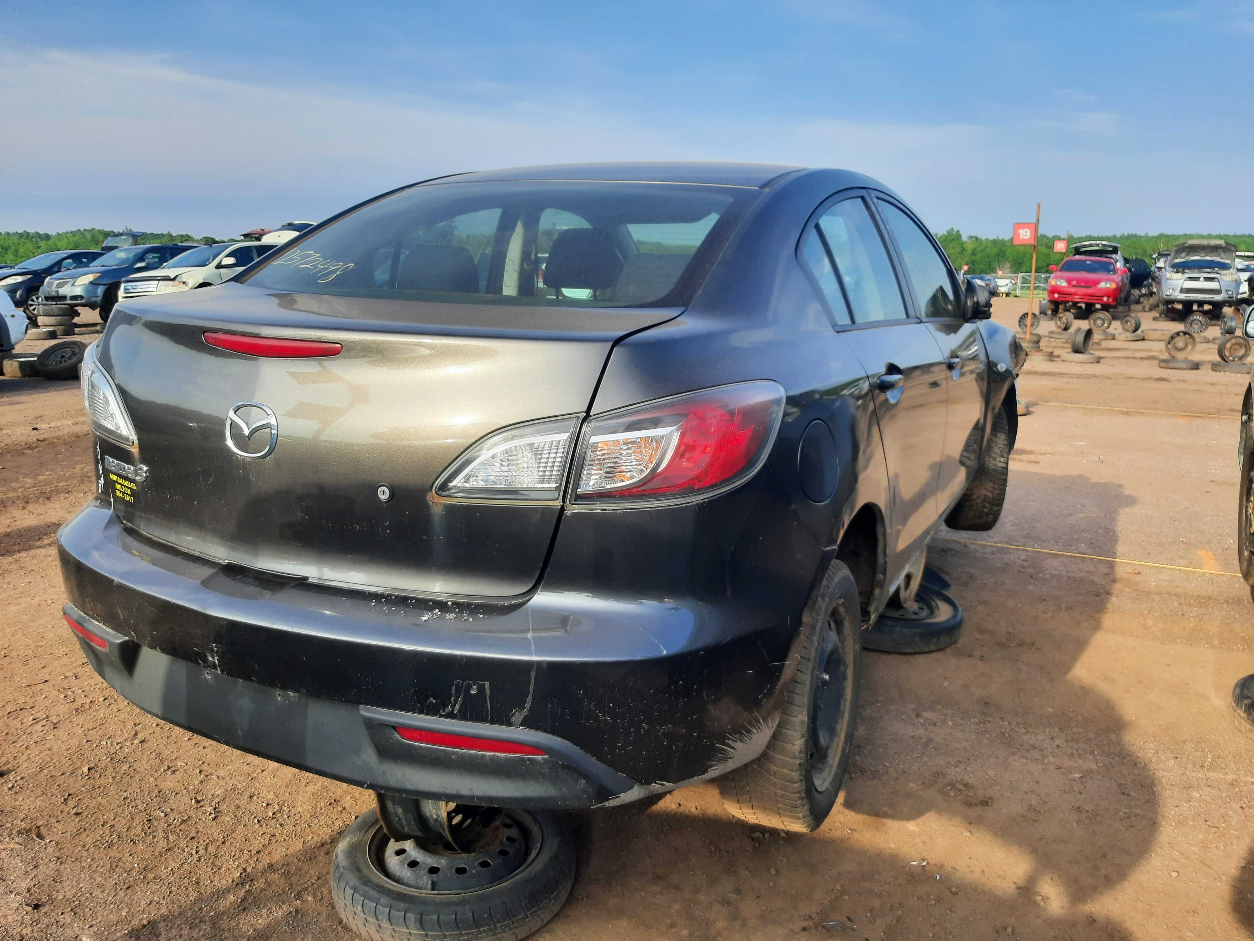 MAZDA MAZDA3 2010