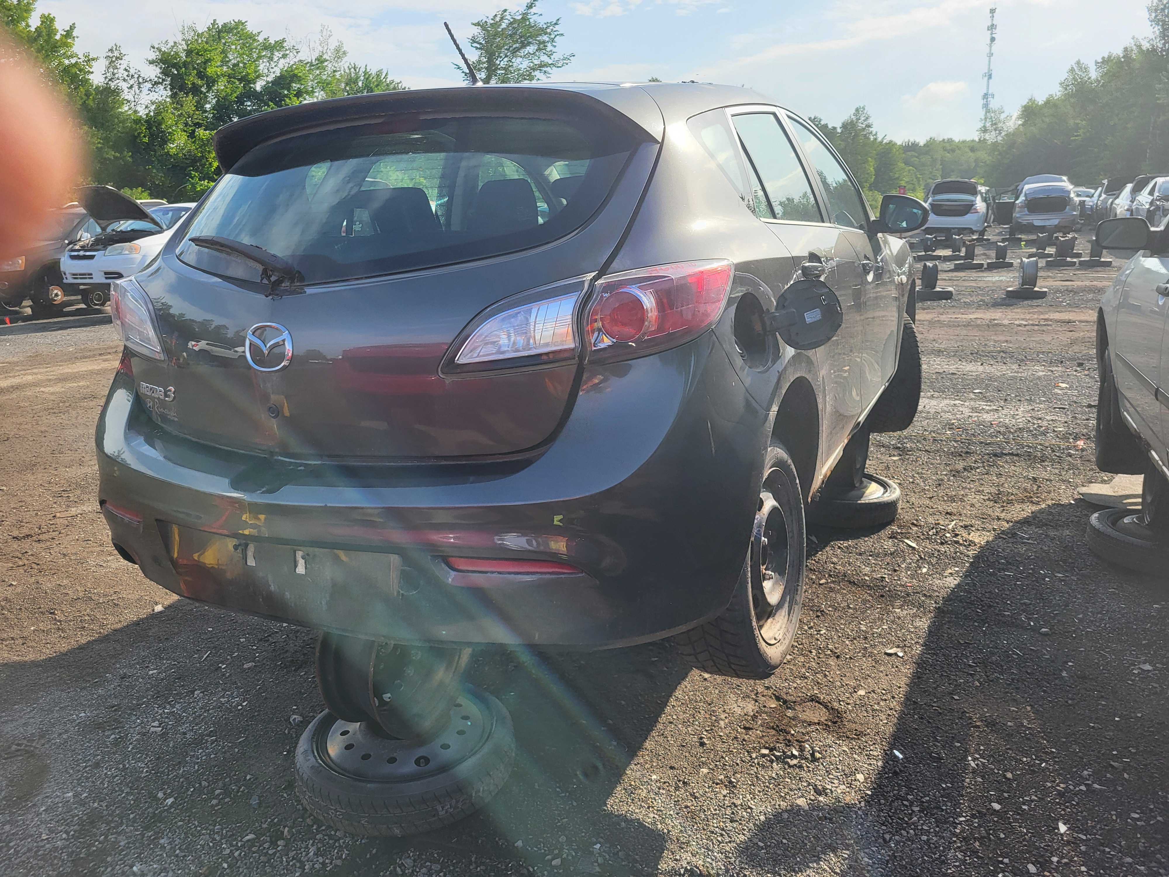 MAZDA MAZDA3 2010