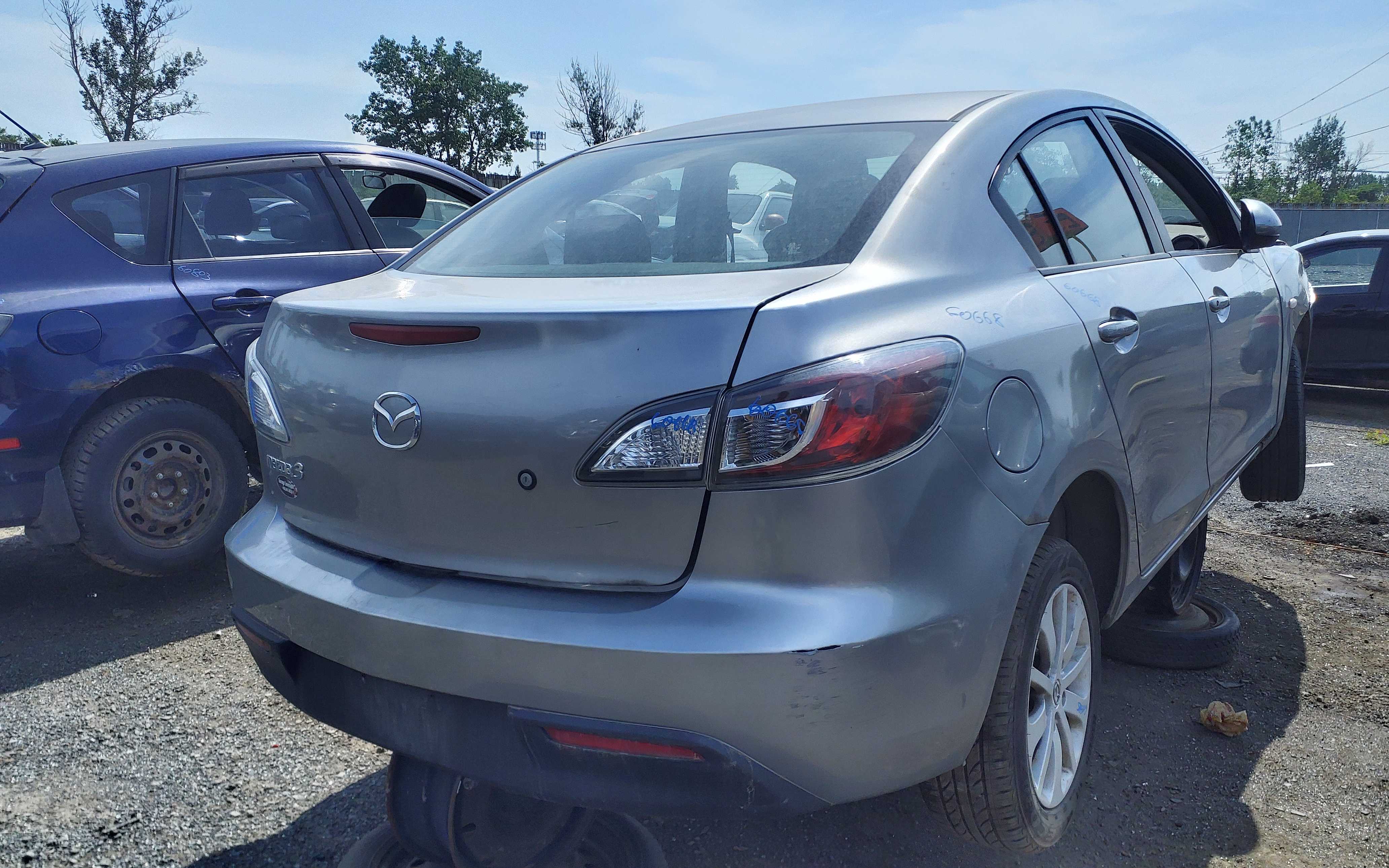 MAZDA MAZDA3 2010
