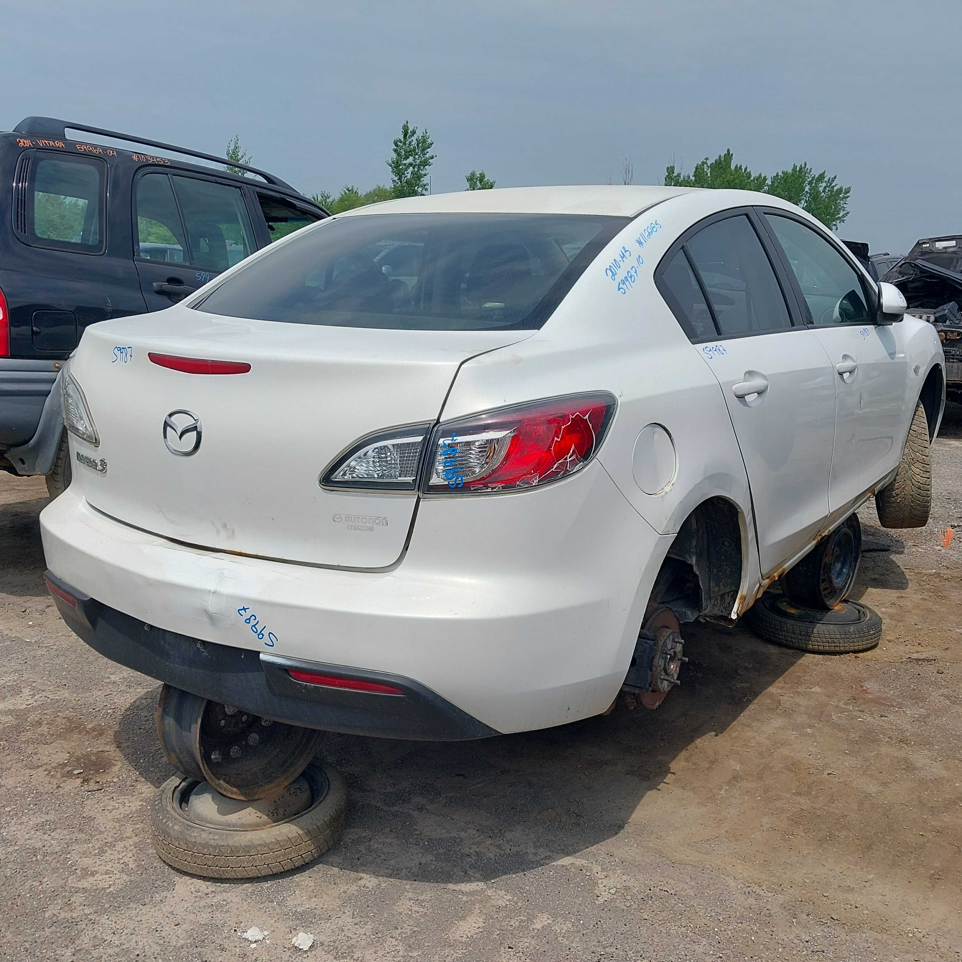 MAZDA MAZDA3 2010