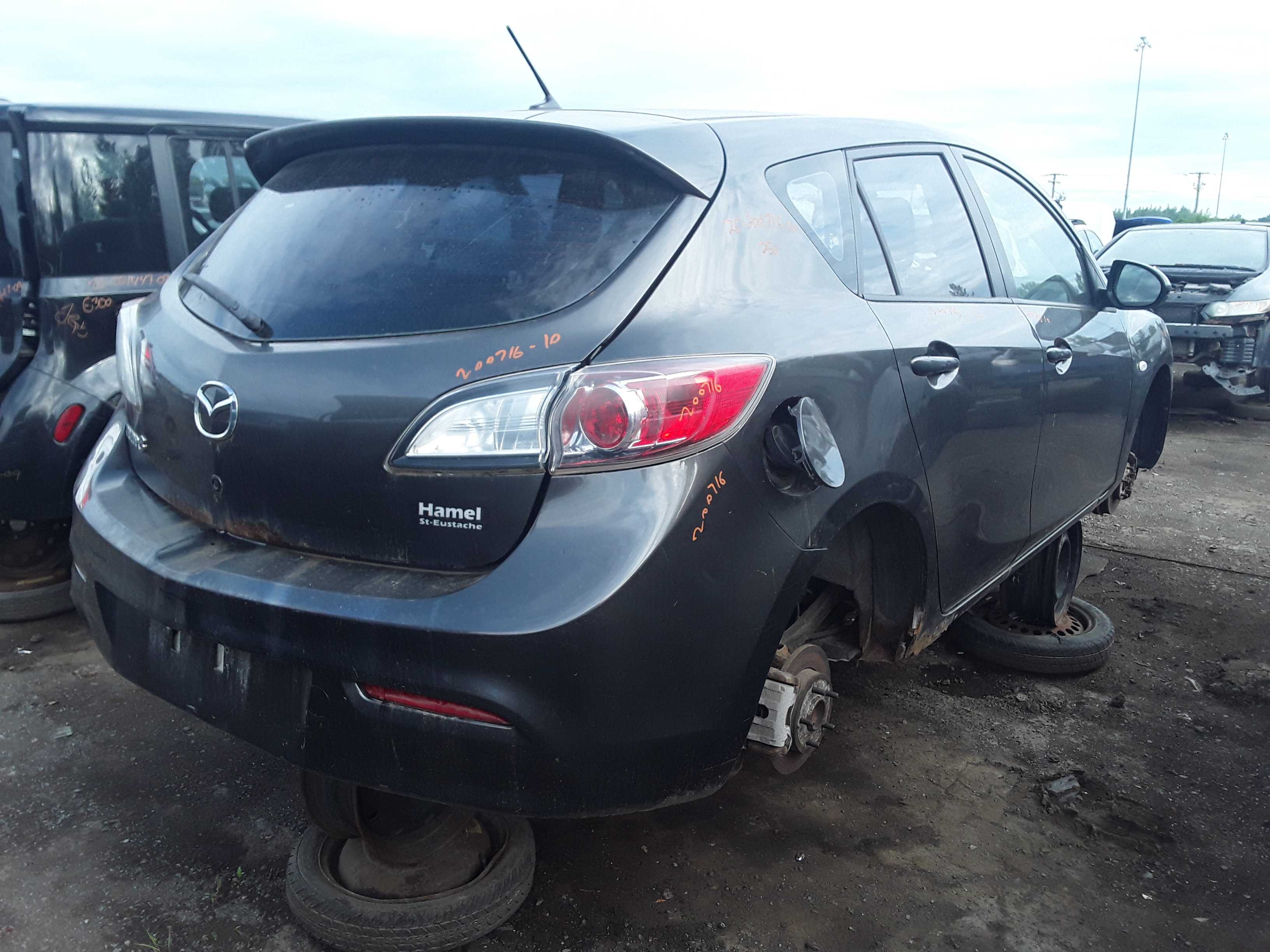 MAZDA MAZDA3 2010