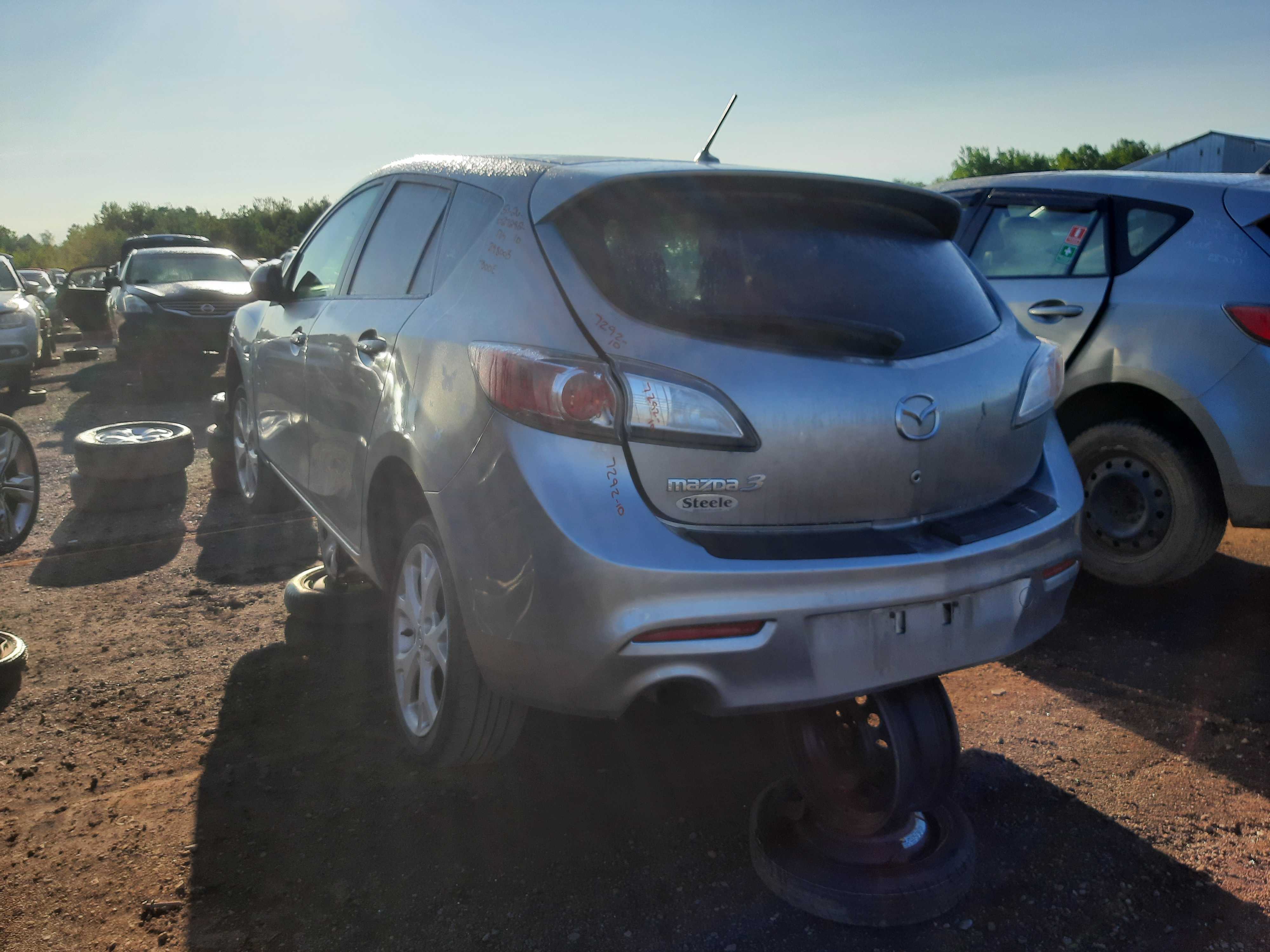 MAZDA MAZDA3 2010