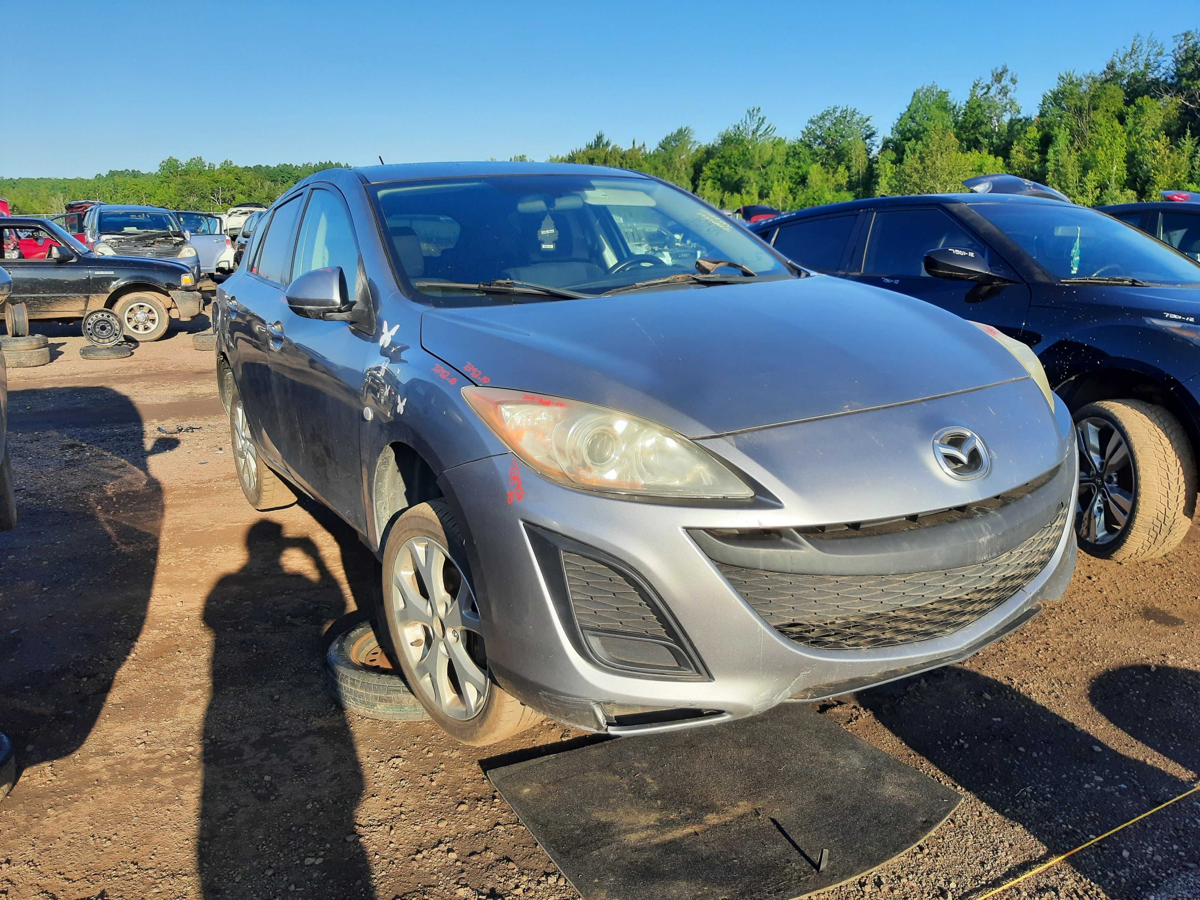 MAZDA MAZDA3 2010
