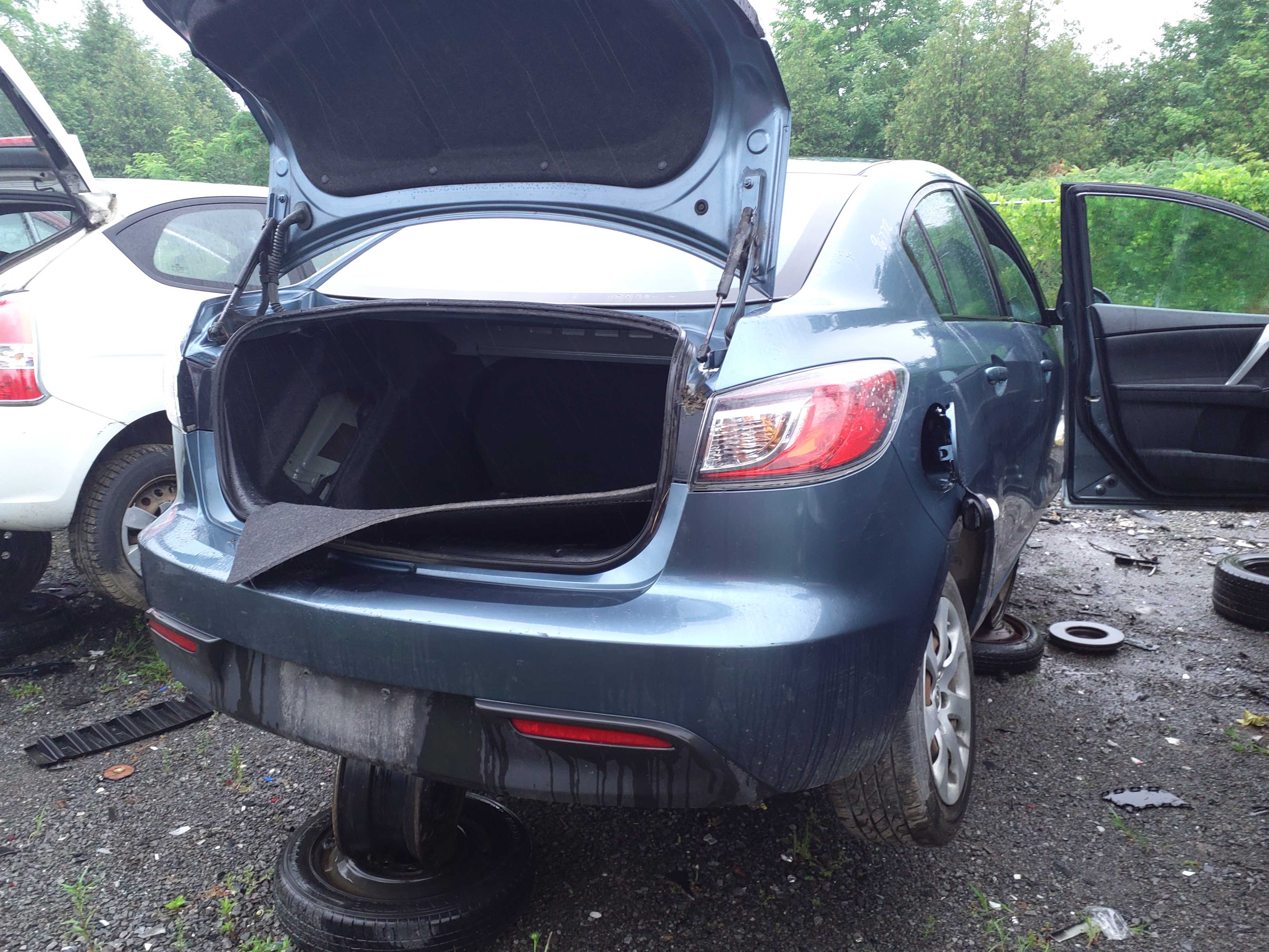 MAZDA MAZDA3 2010