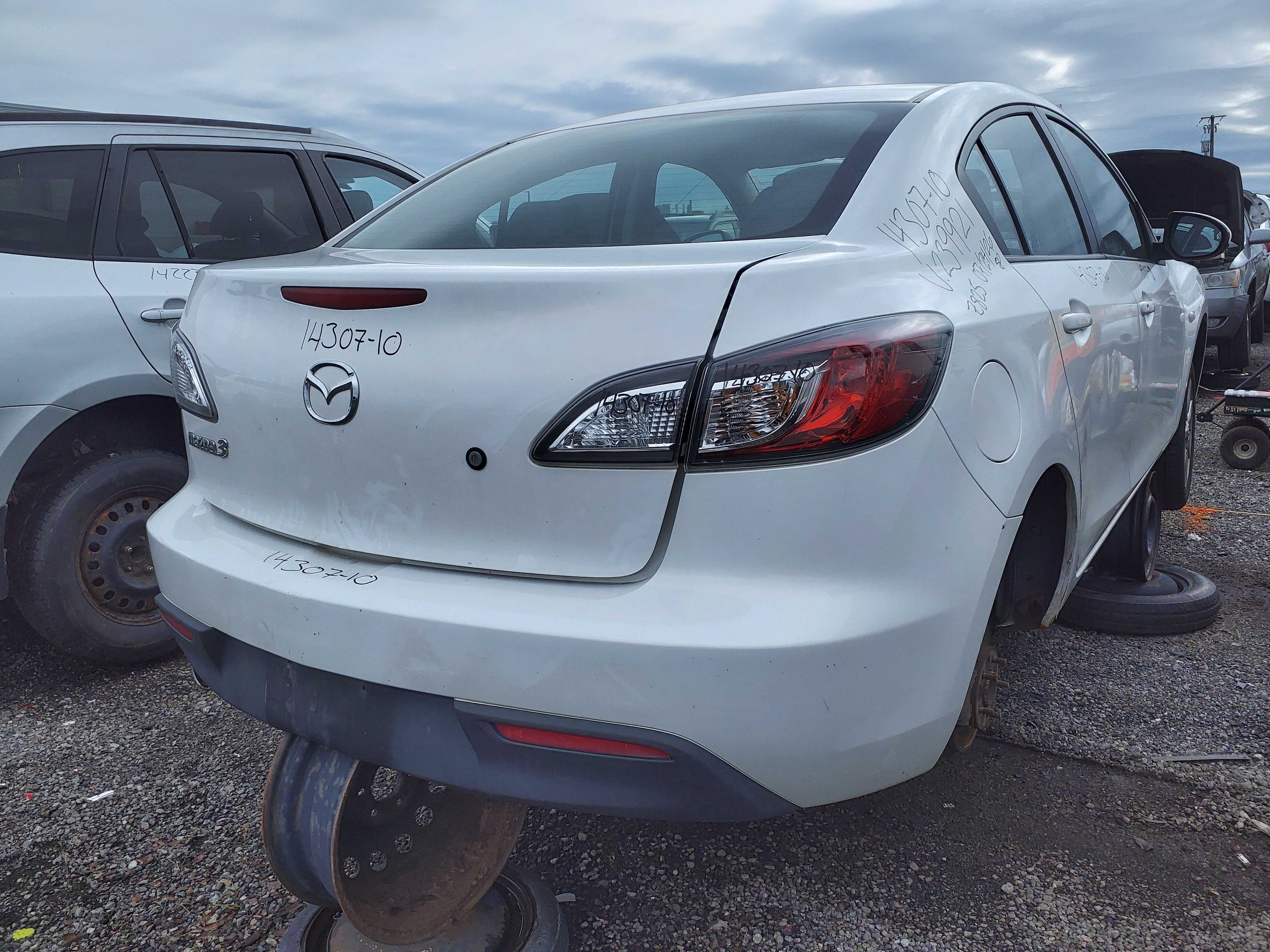 MAZDA MAZDA3 2010