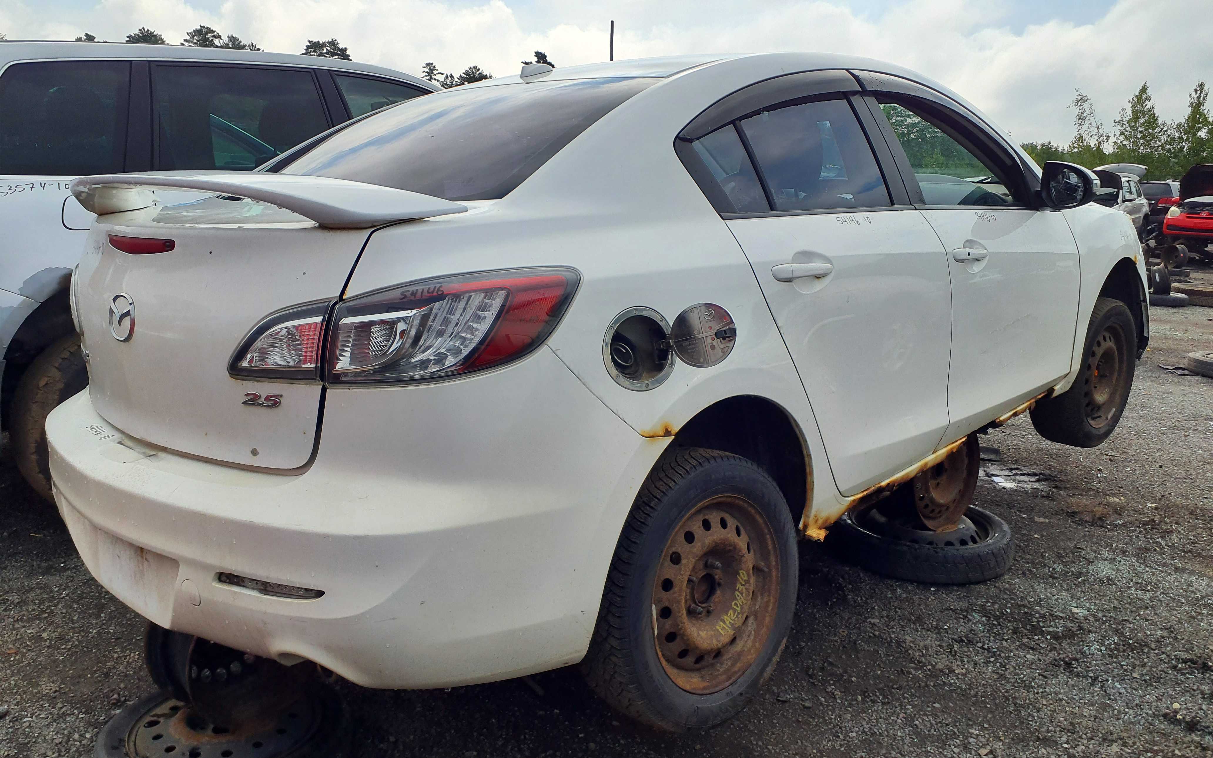 MAZDA MAZDA3 2010