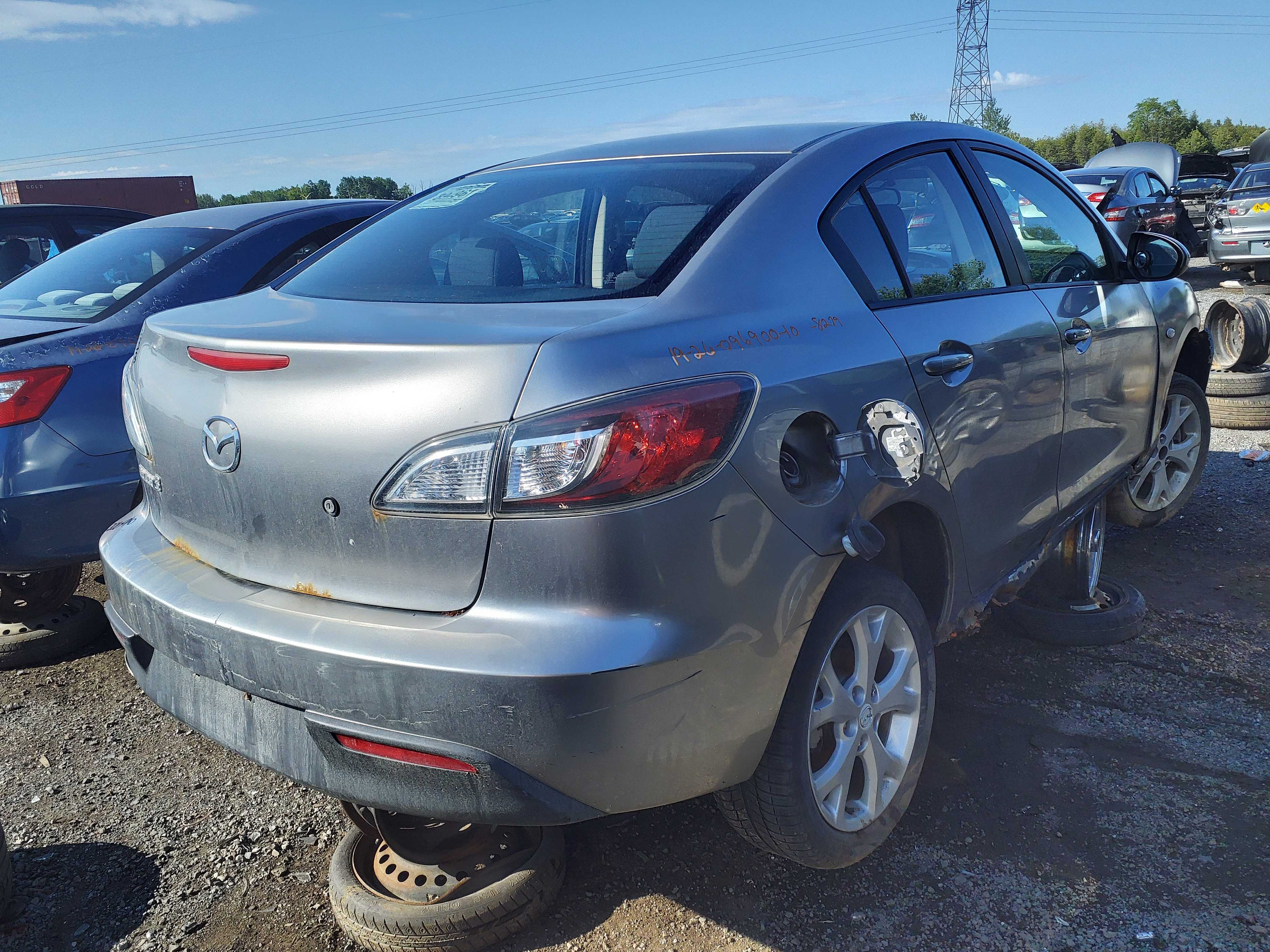 MAZDA MAZDA3 2010