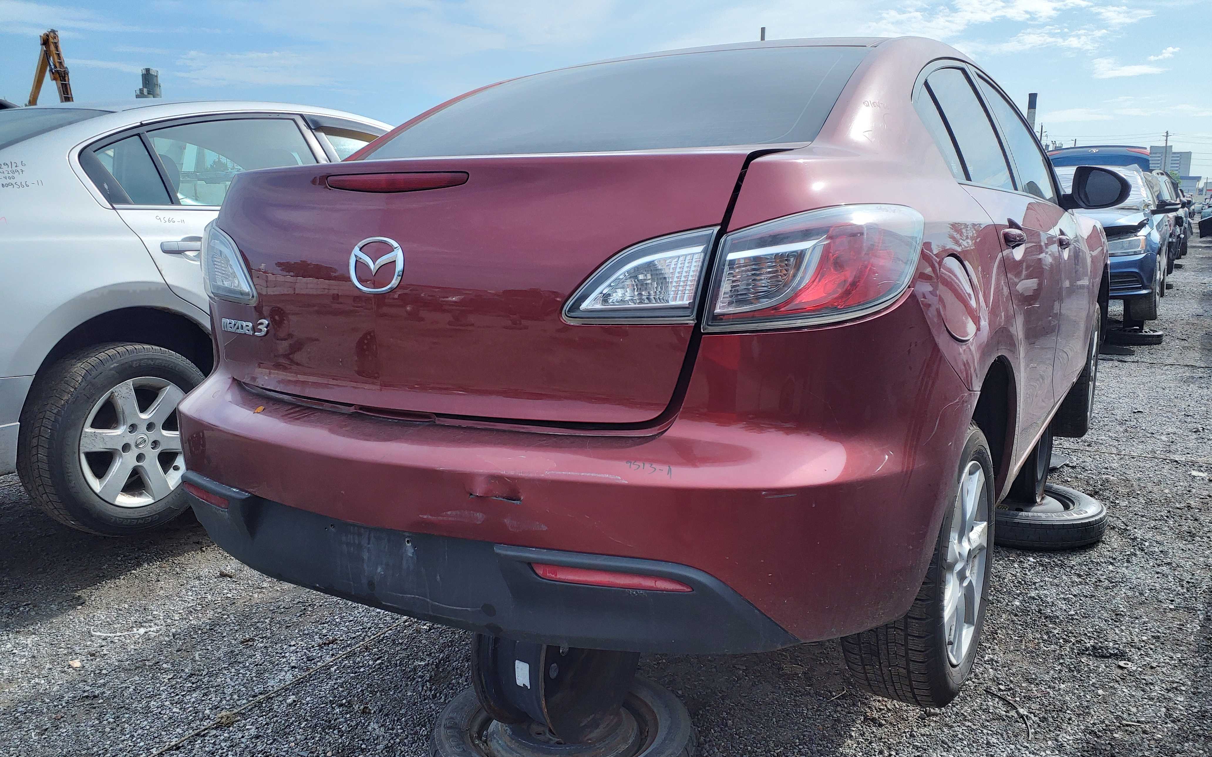 MAZDA MAZDA3 2011