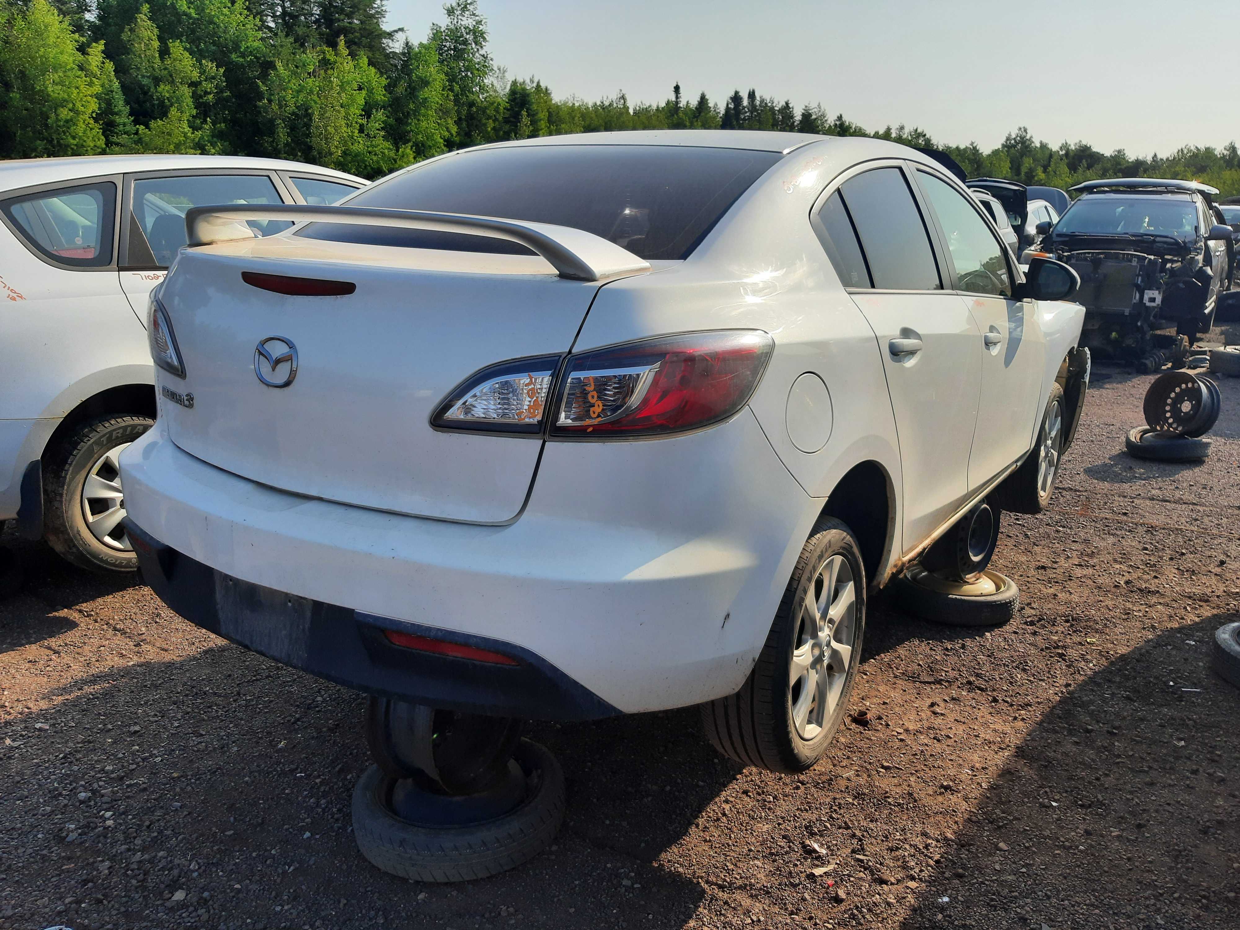 MAZDA MAZDA3 2011