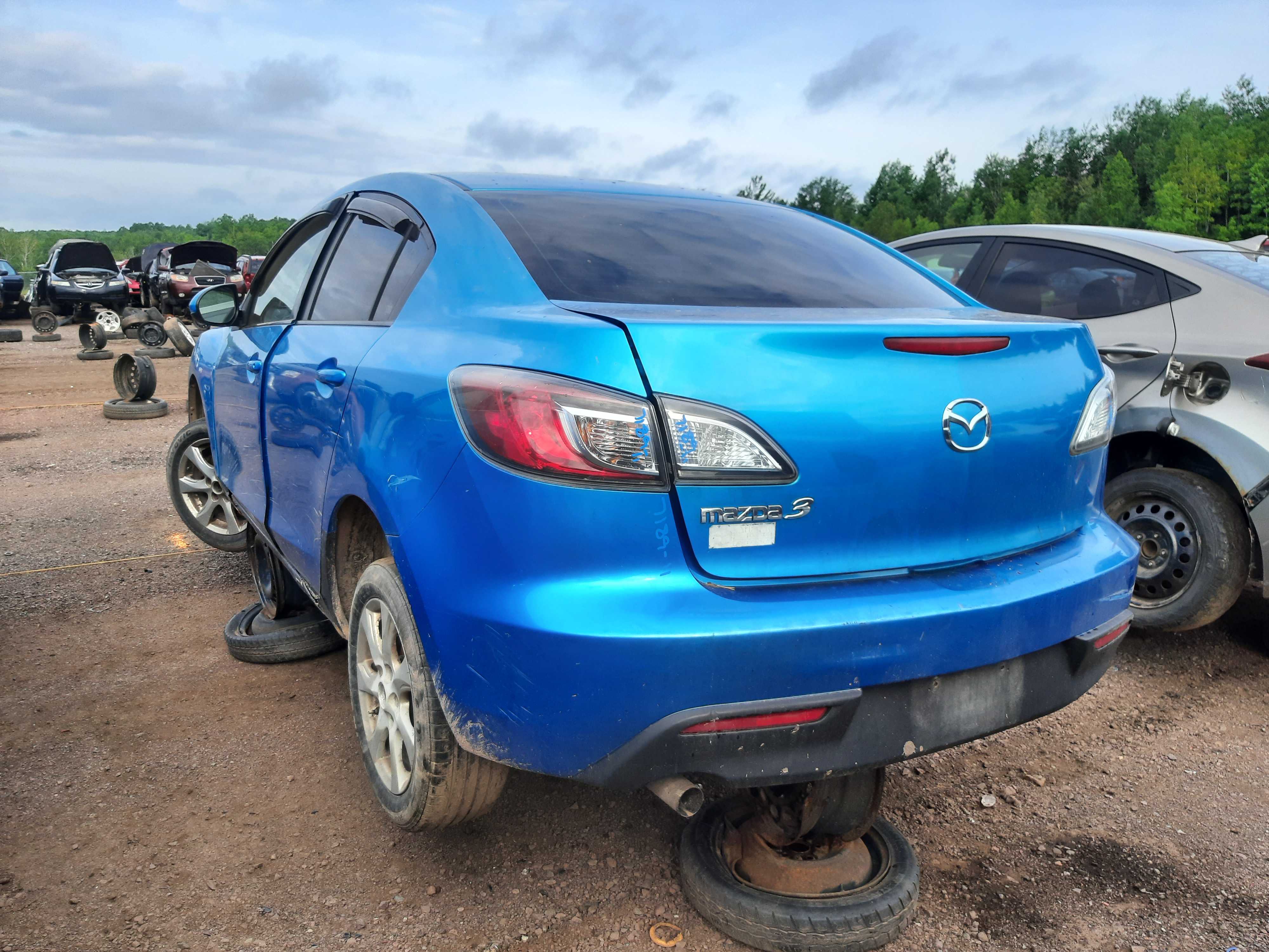 MAZDA MAZDA3 2011