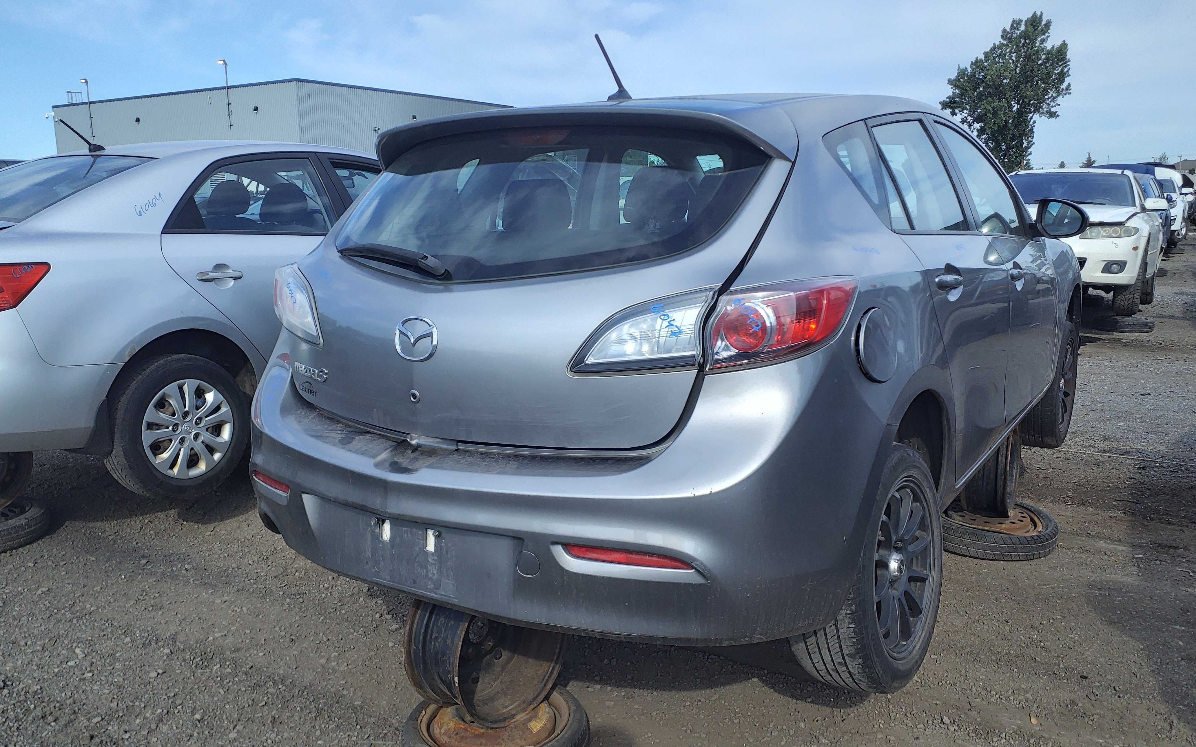 MAZDA MAZDA3 2011