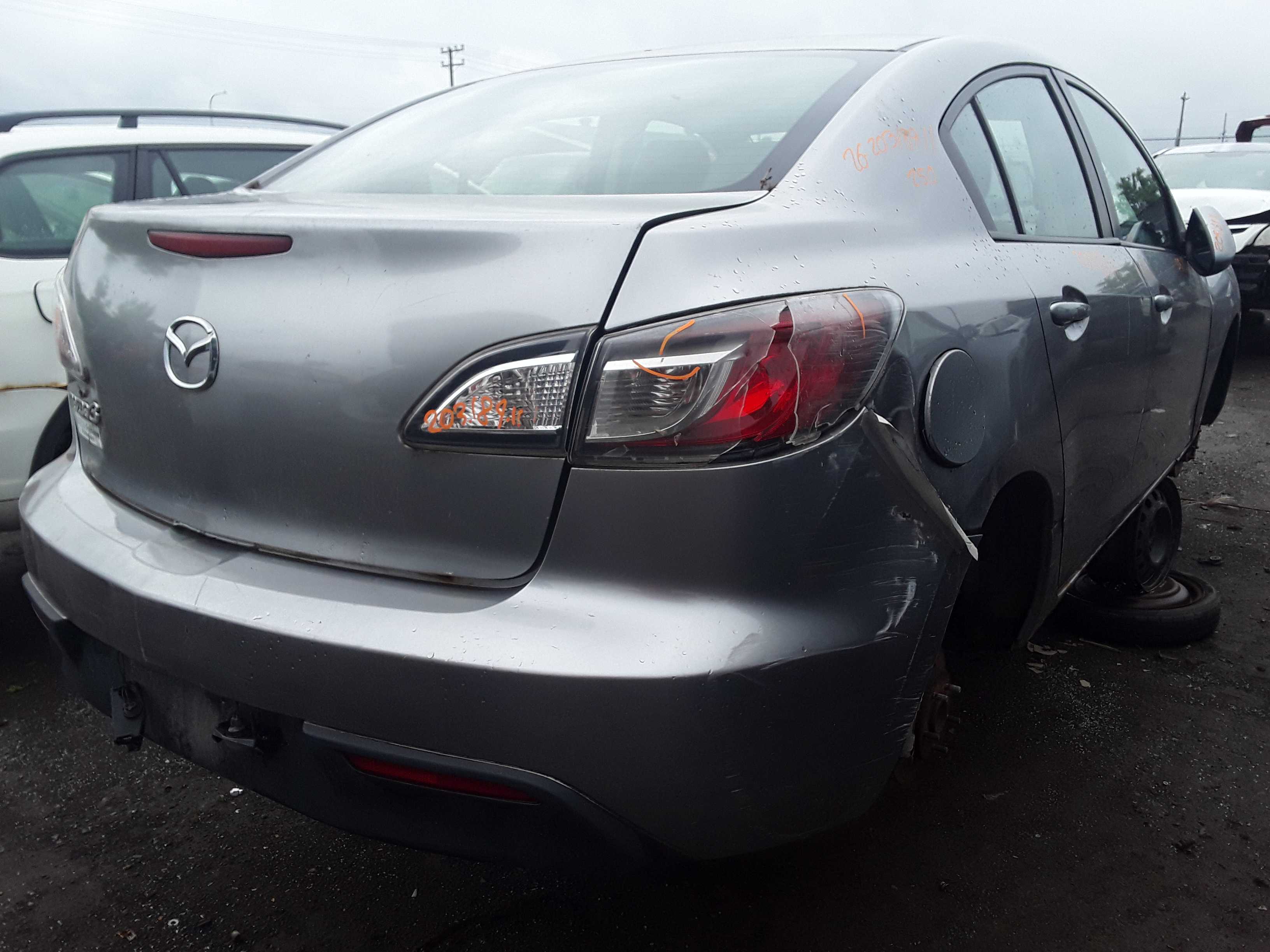 MAZDA MAZDA3 2011