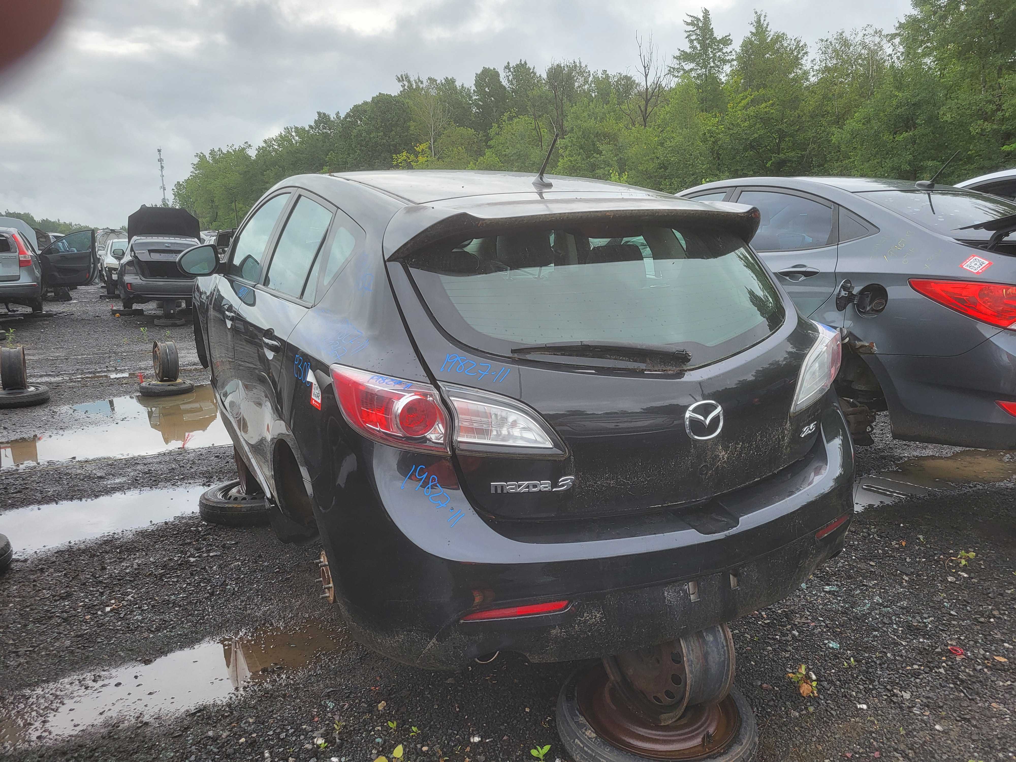 MAZDA MAZDA3 2011