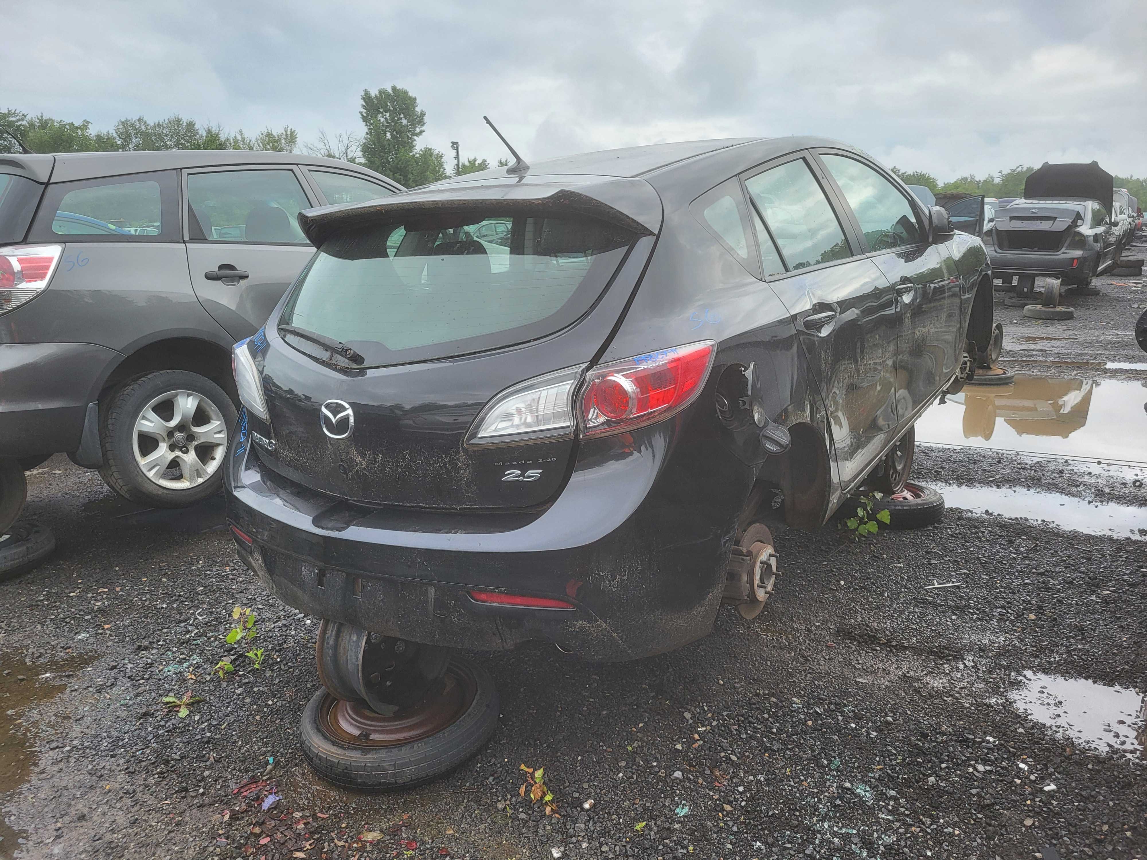 MAZDA MAZDA3 2011