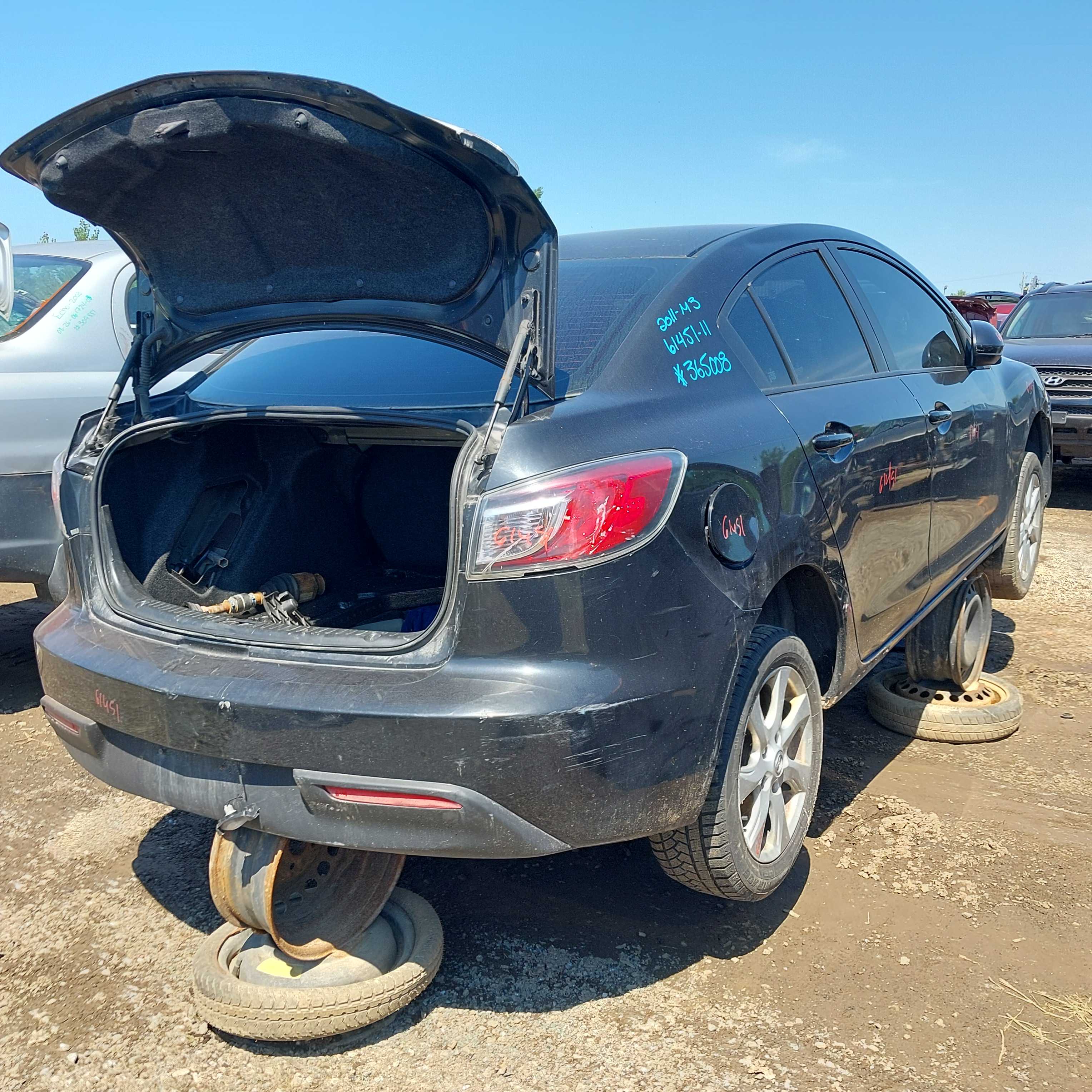 MAZDA MAZDA3 2011