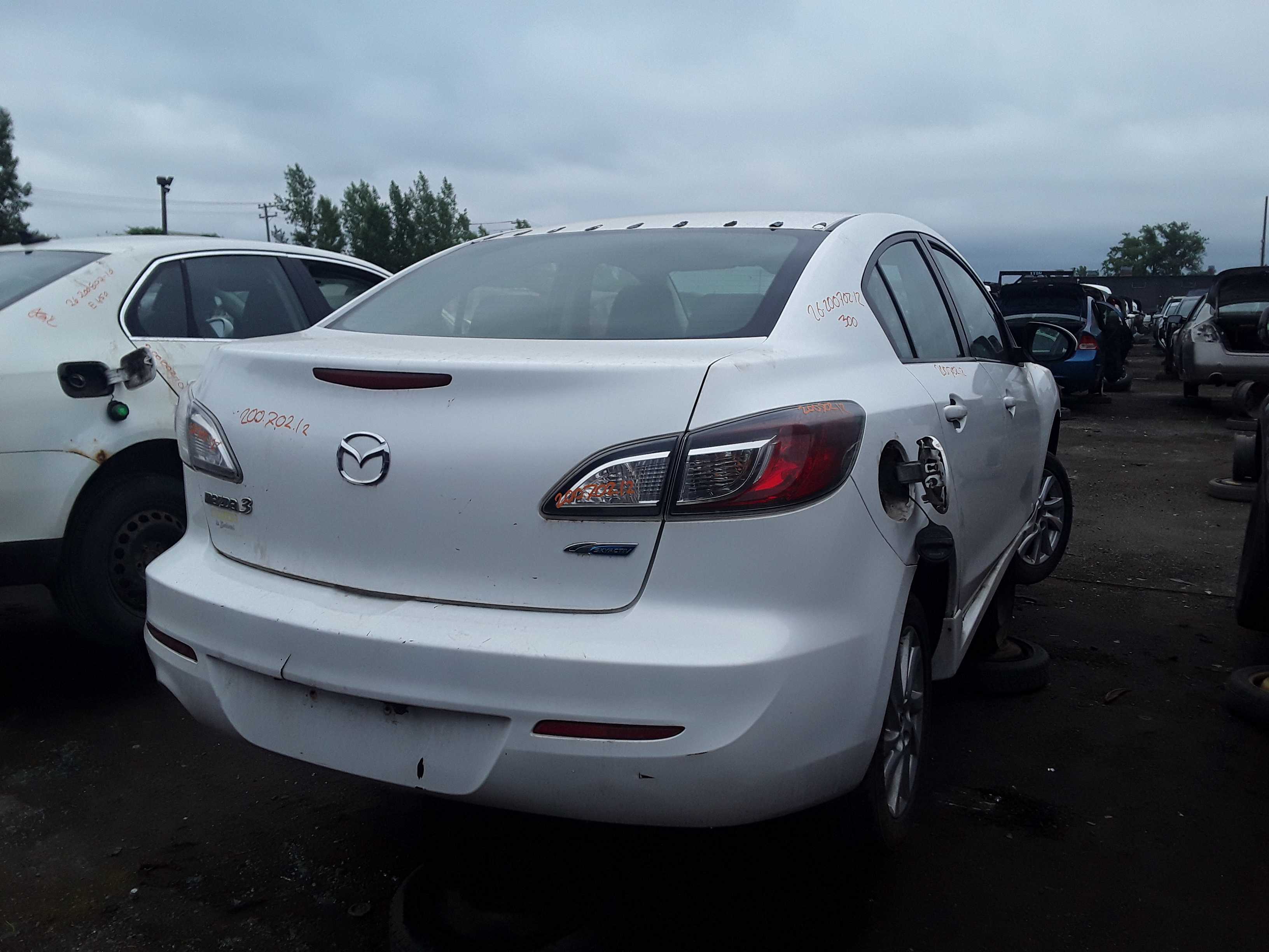 MAZDA MAZDA3 2012