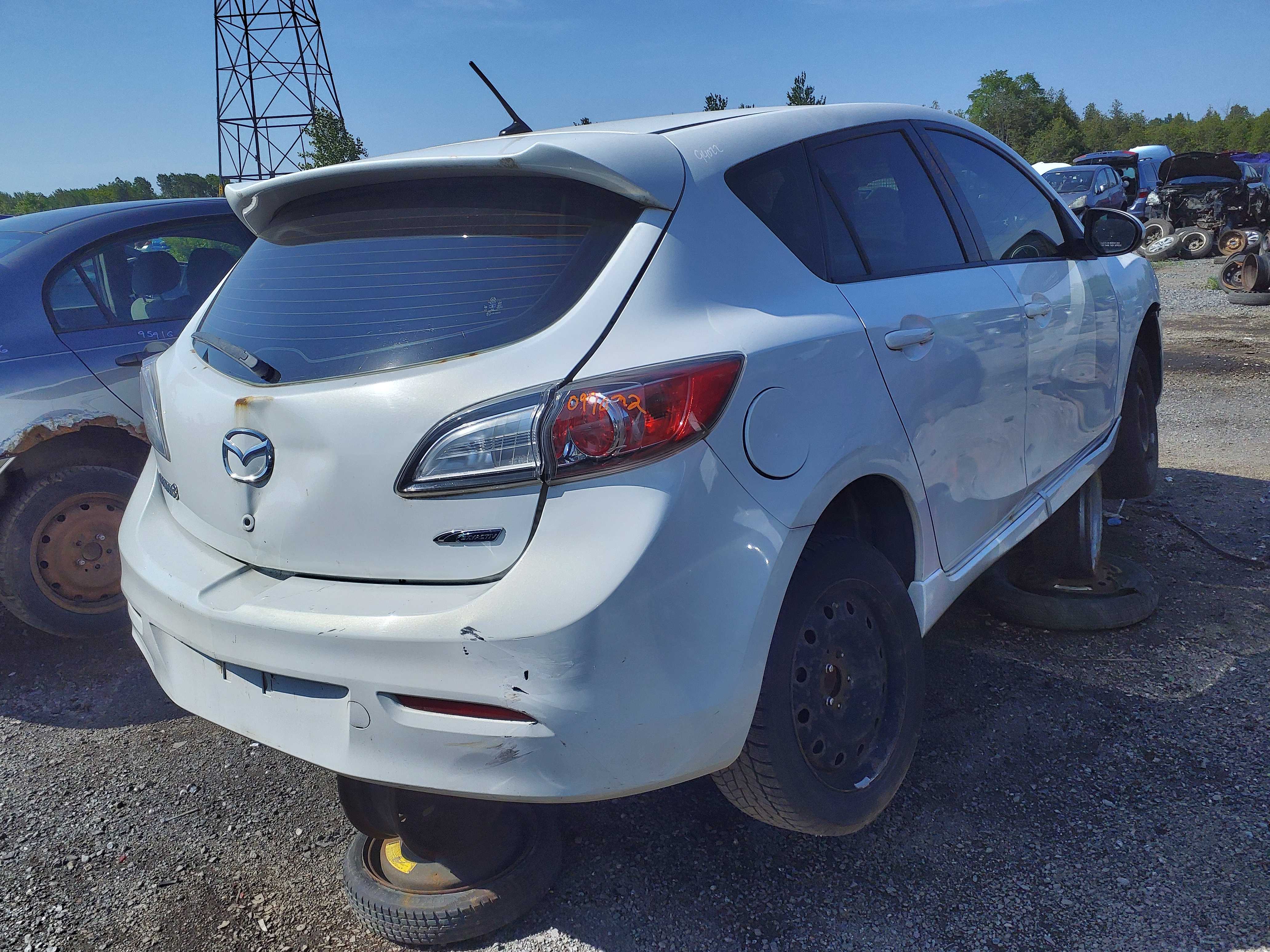MAZDA MAZDA3 2012