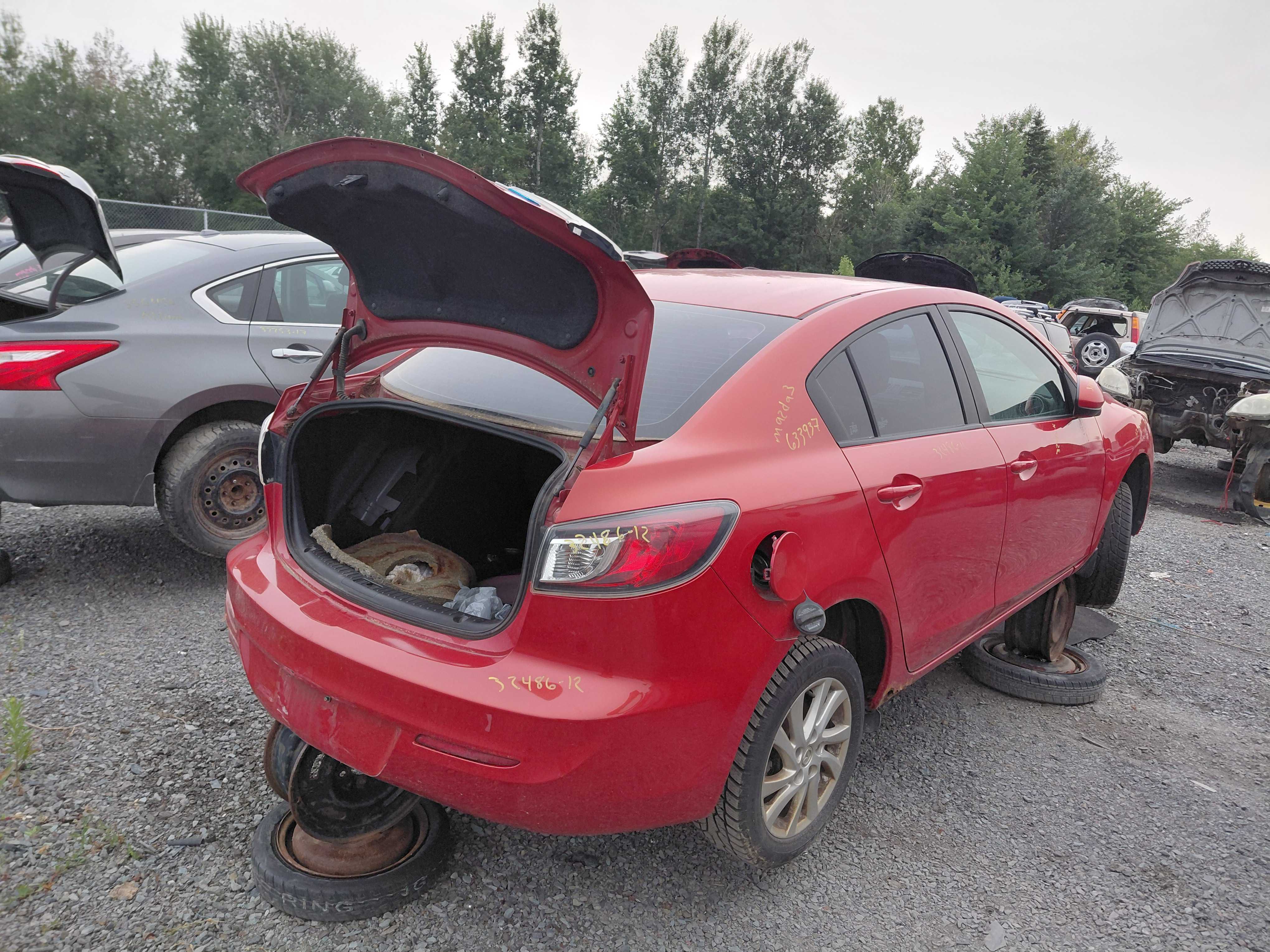 MAZDA MAZDA3 2012