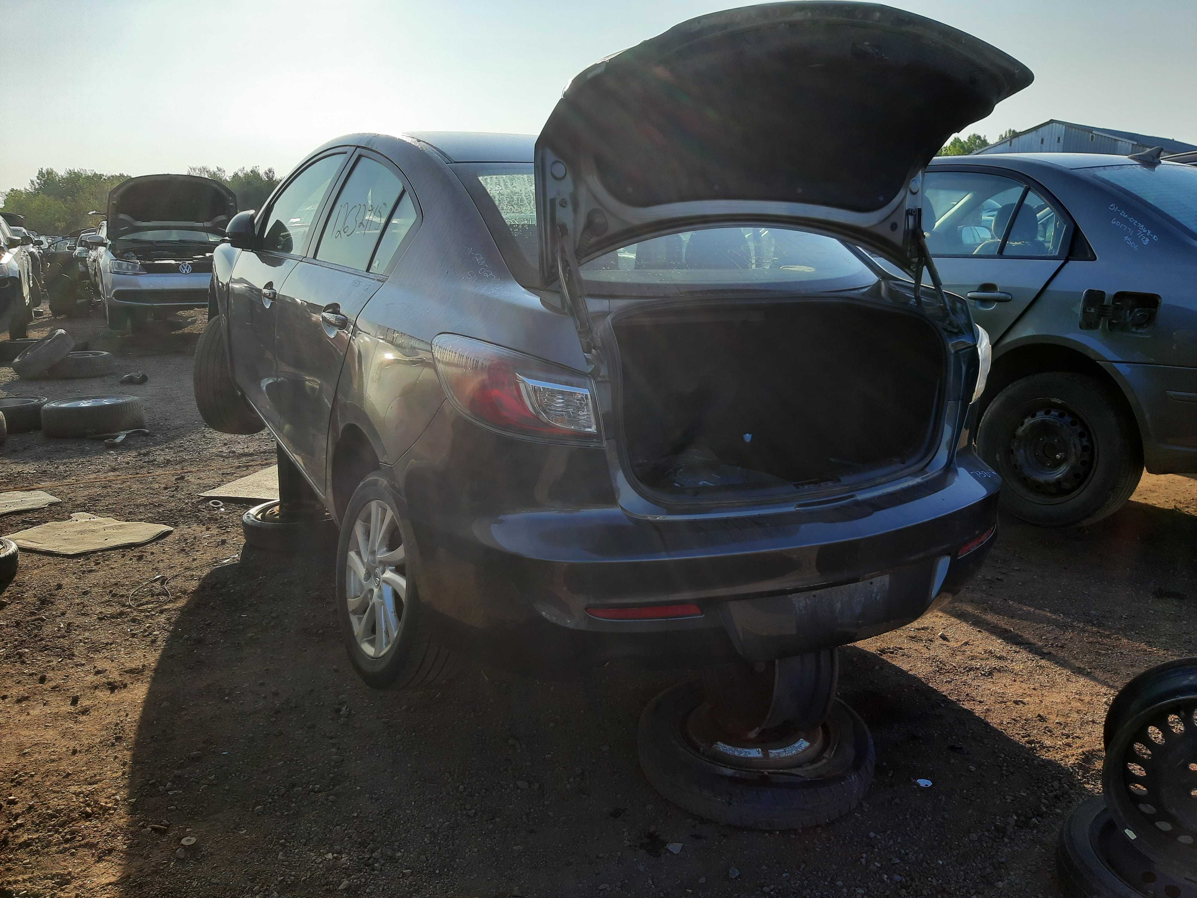 MAZDA MAZDA3 2012