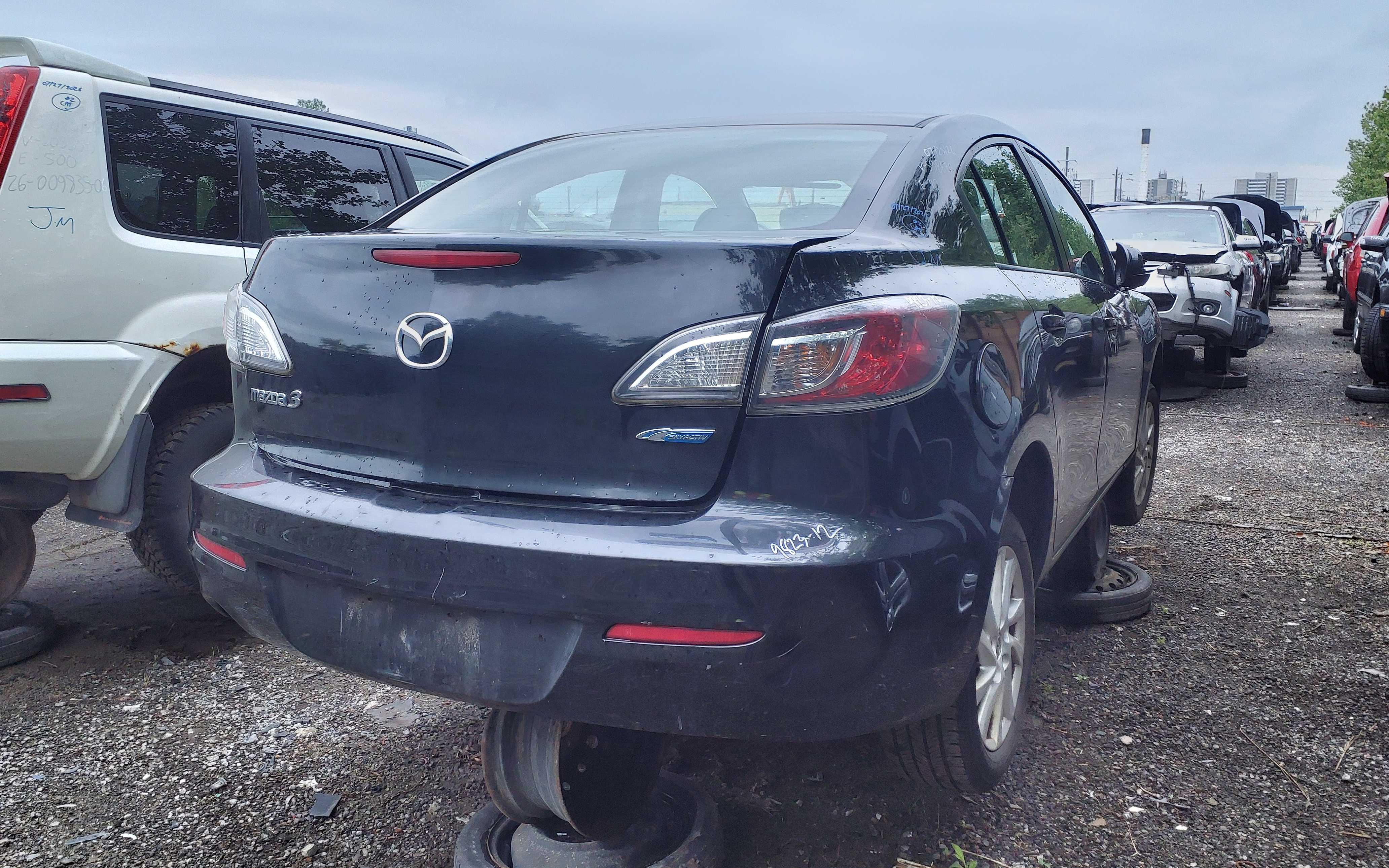 MAZDA MAZDA3 2012