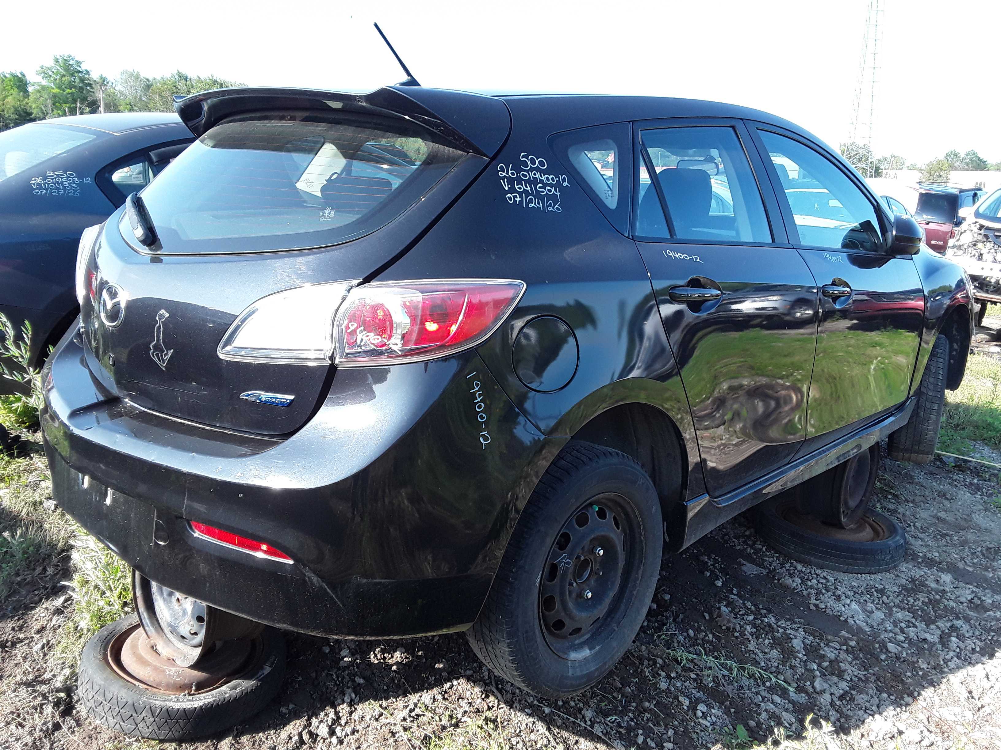 MAZDA MAZDA3 2012