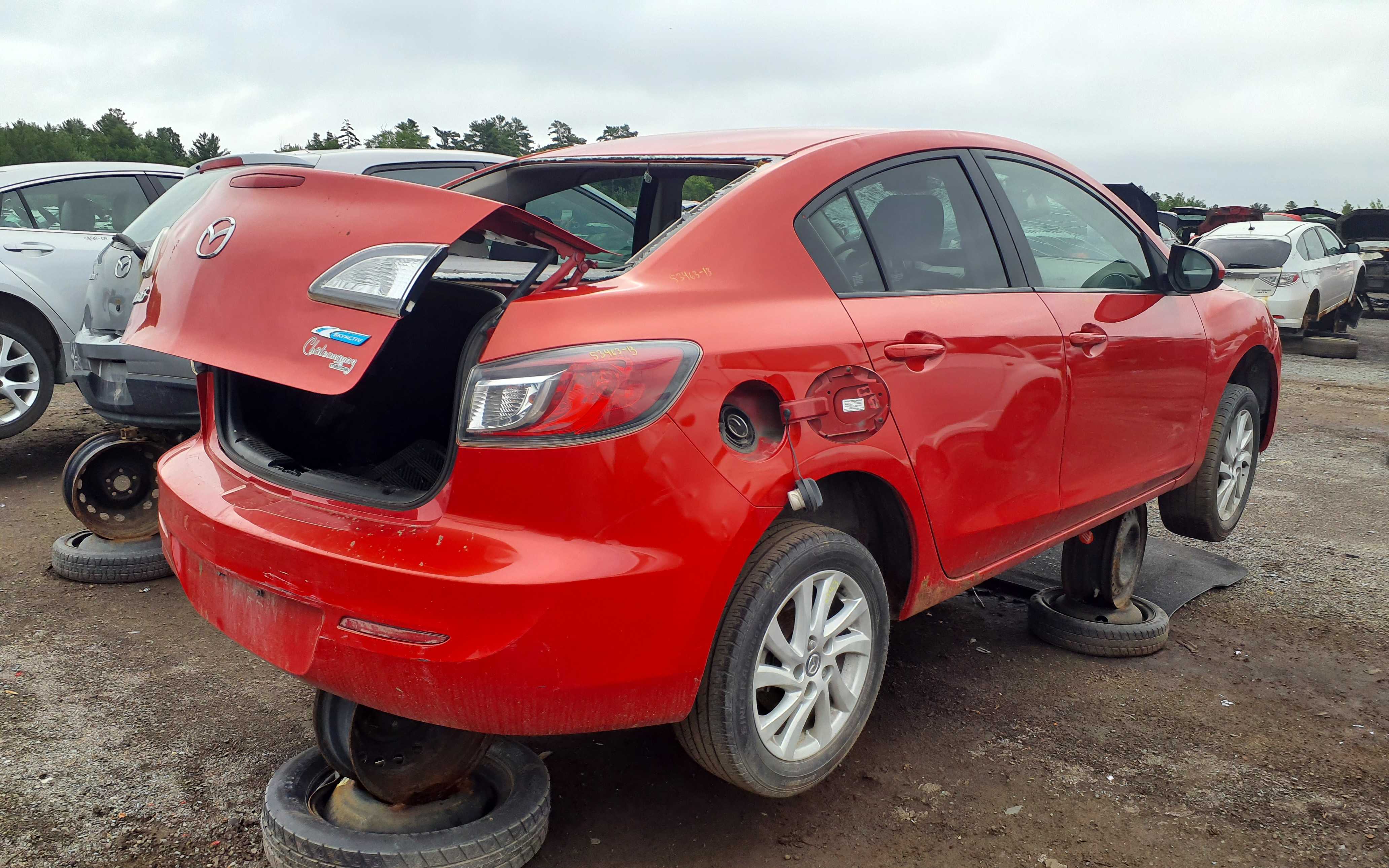 MAZDA MAZDA3 2013