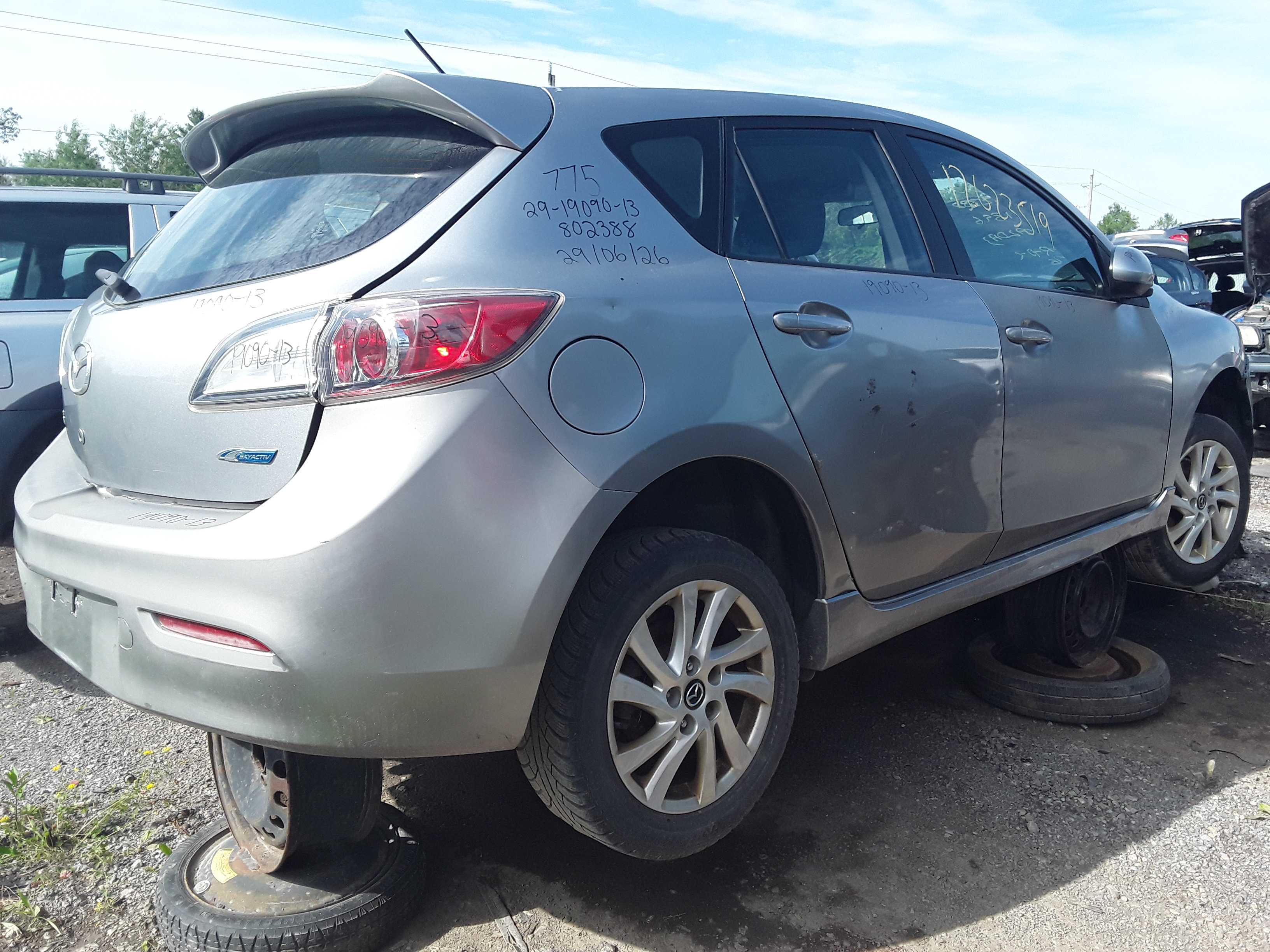 MAZDA MAZDA3 2013