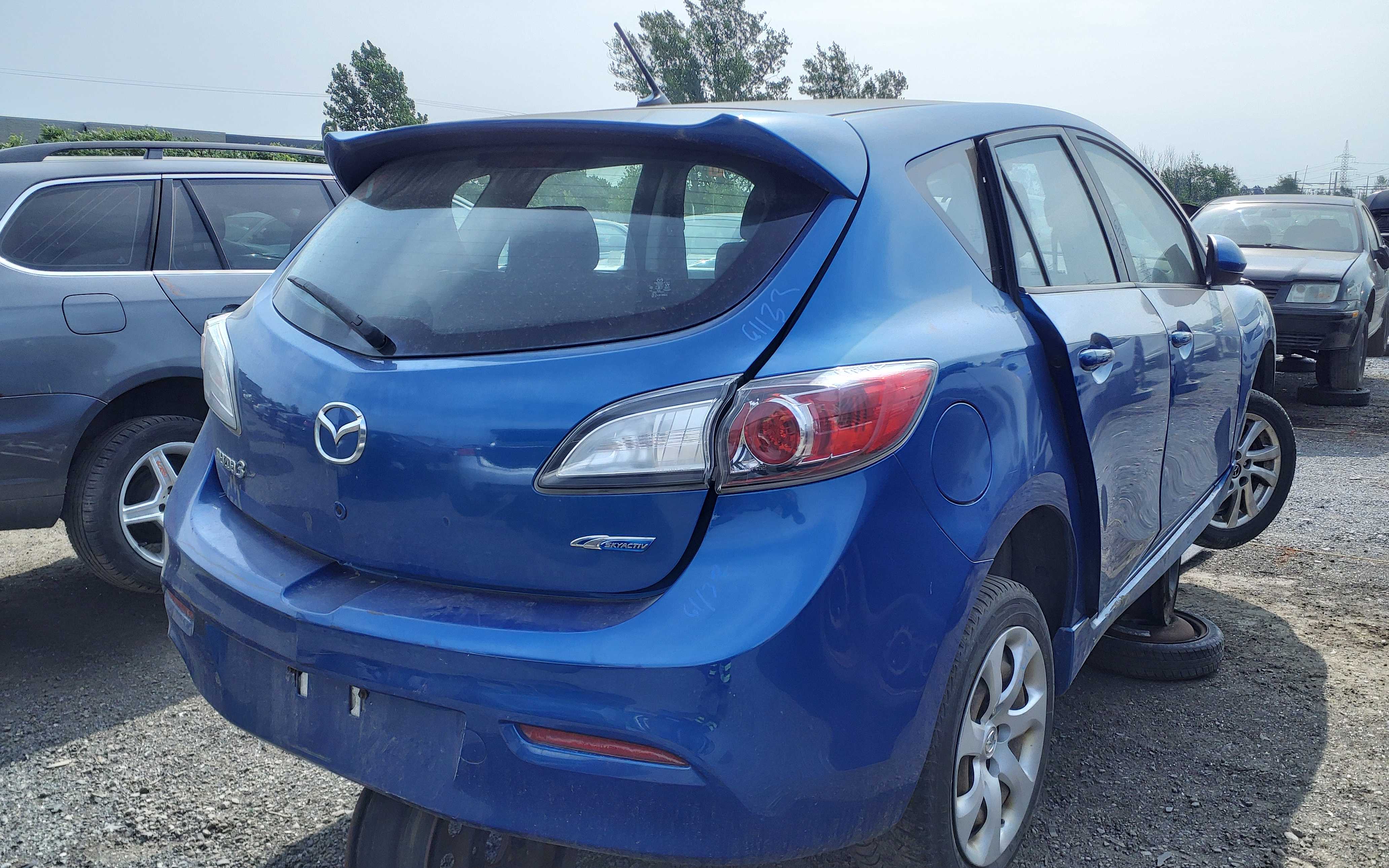 MAZDA MAZDA3 2013