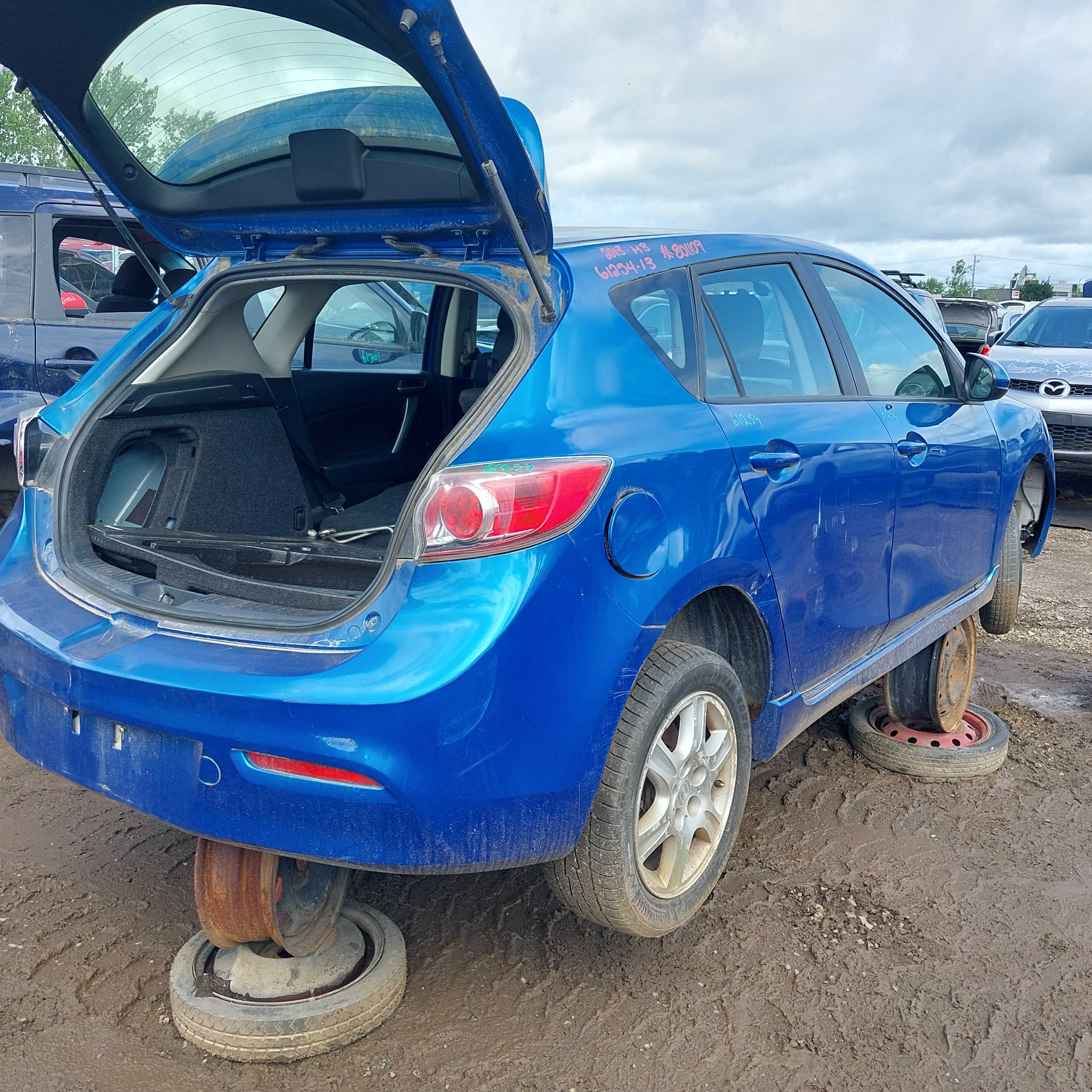 MAZDA MAZDA3 2013