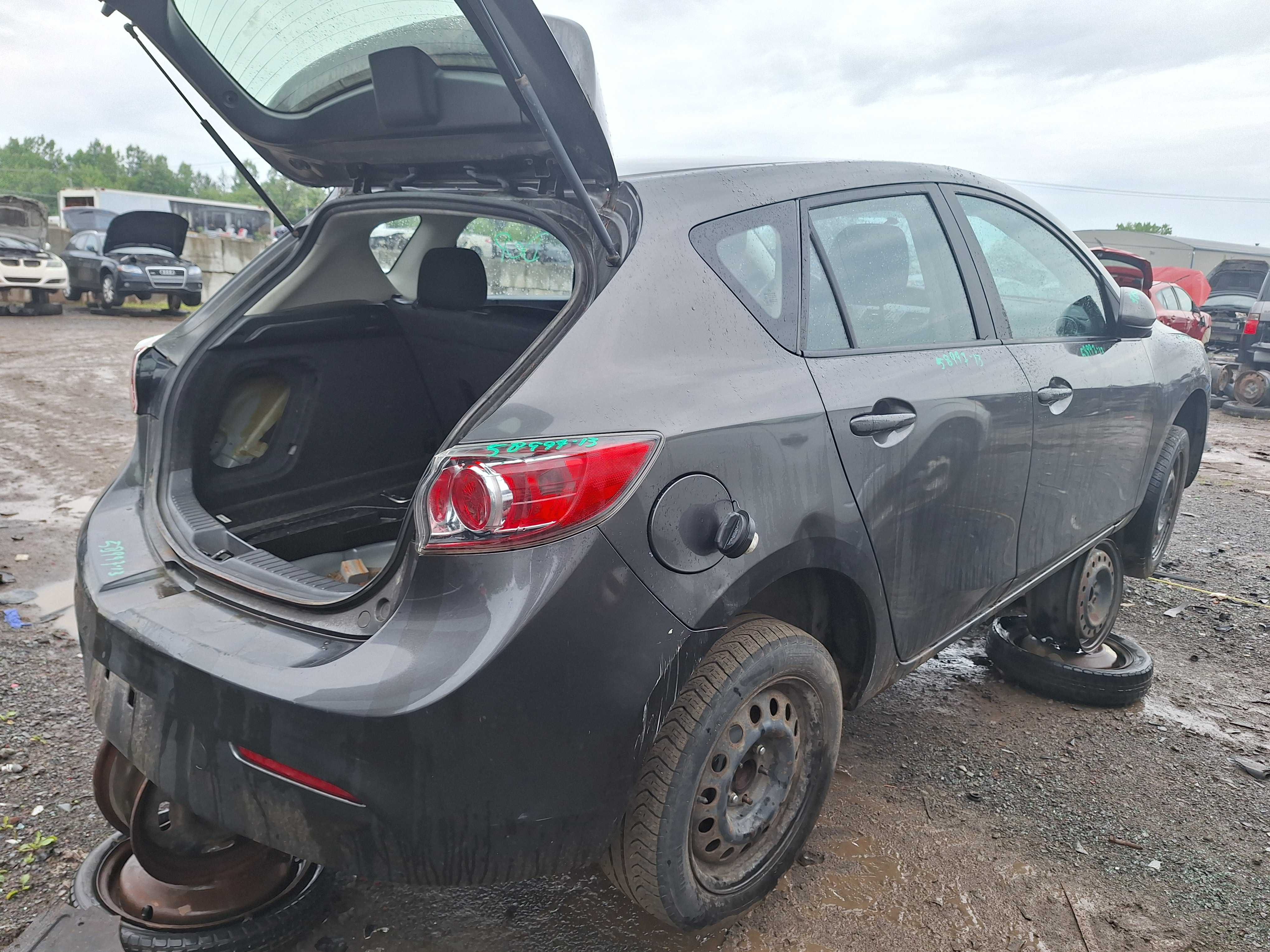 MAZDA MAZDA3 2013