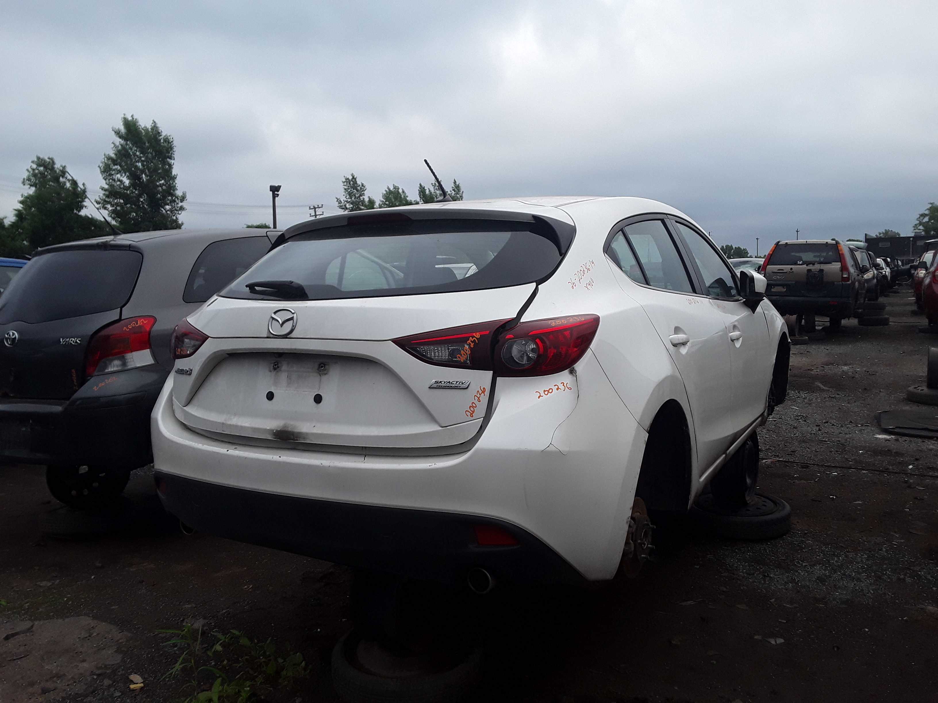 MAZDA MAZDA3 2014