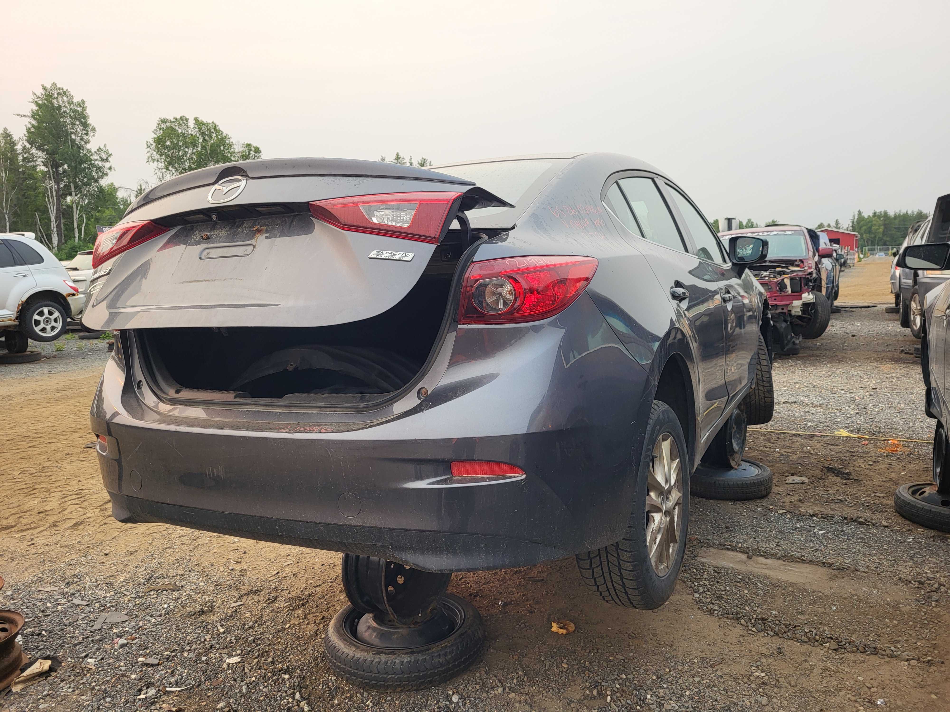 MAZDA MAZDA3 2014