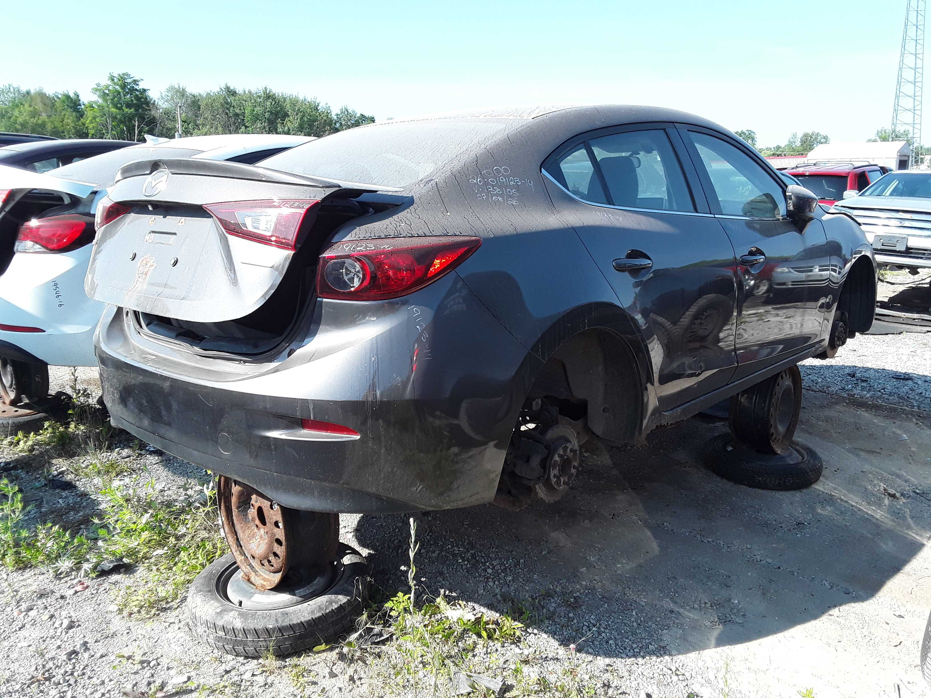 MAZDA MAZDA3 2014