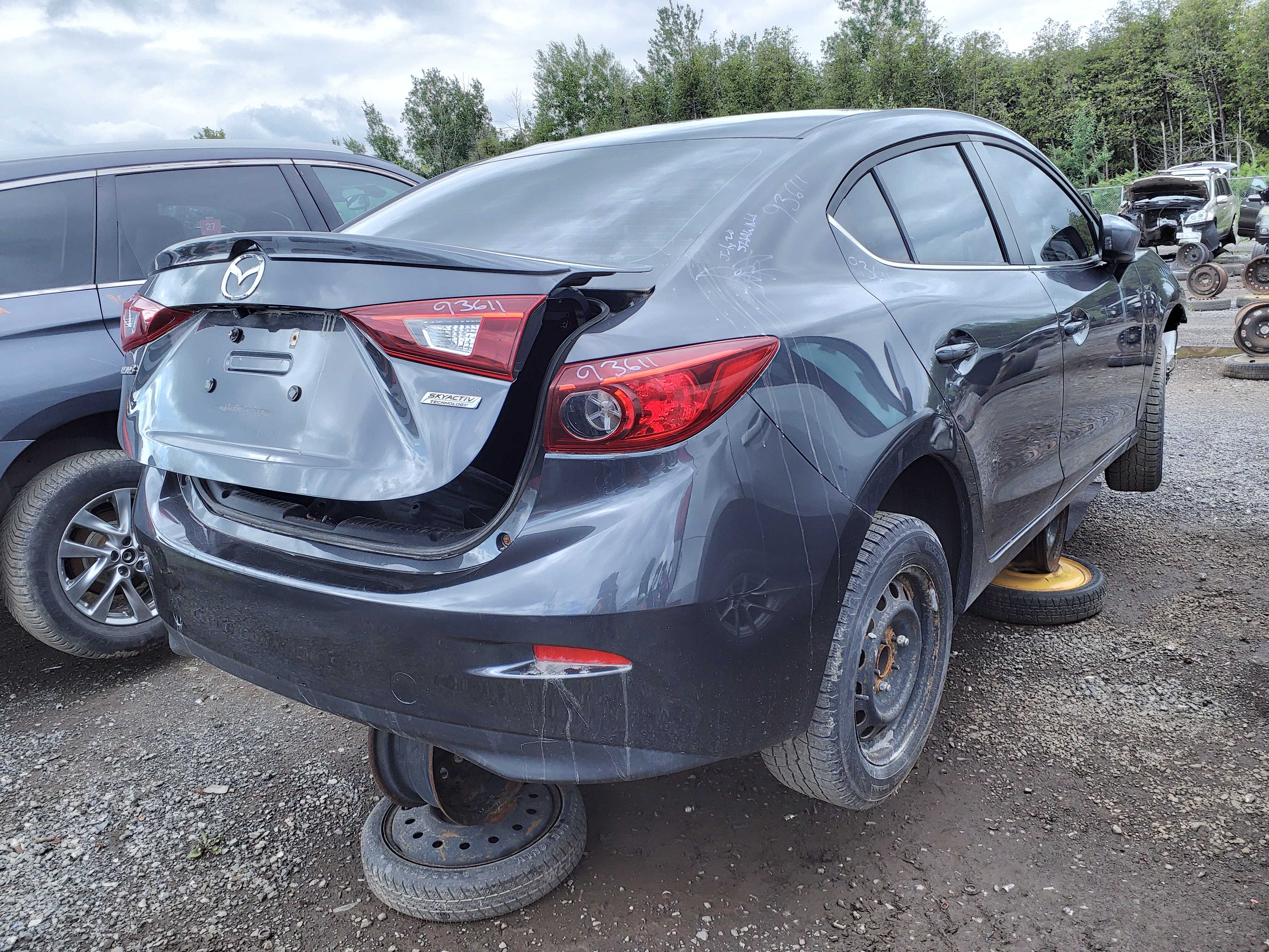MAZDA MAZDA3 2015