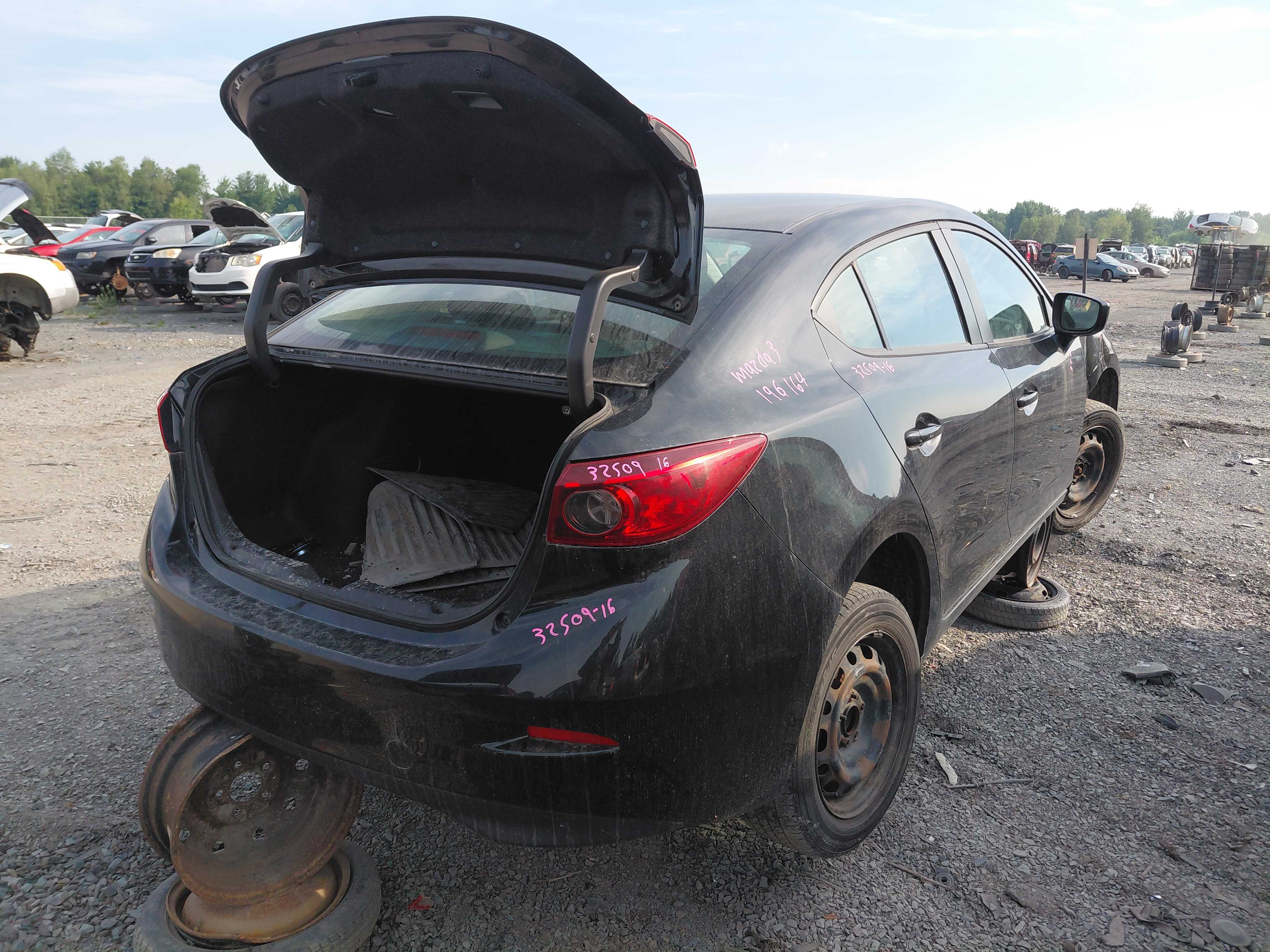 MAZDA MAZDA3 2016