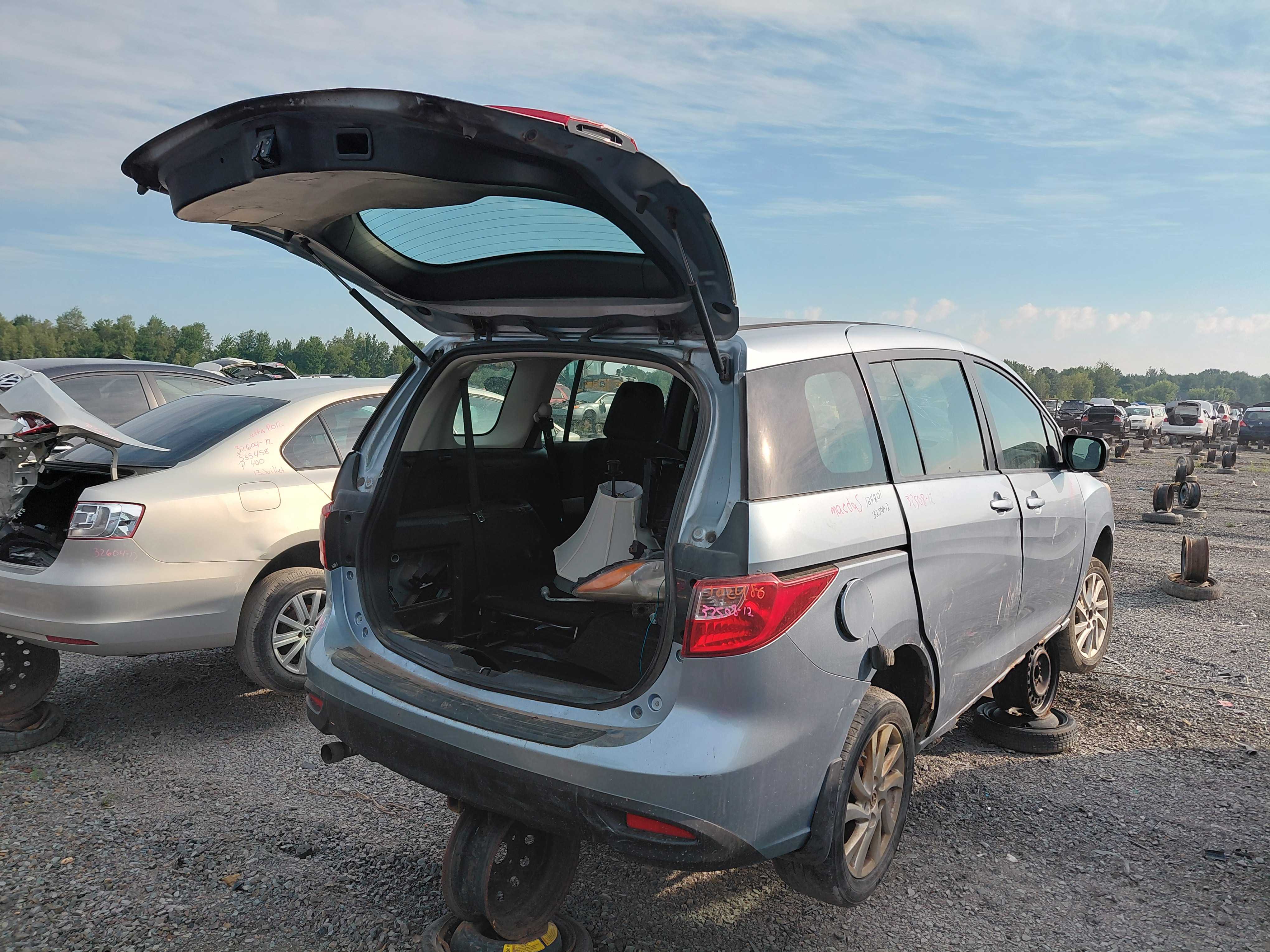 MAZDA MAZDA5 2012