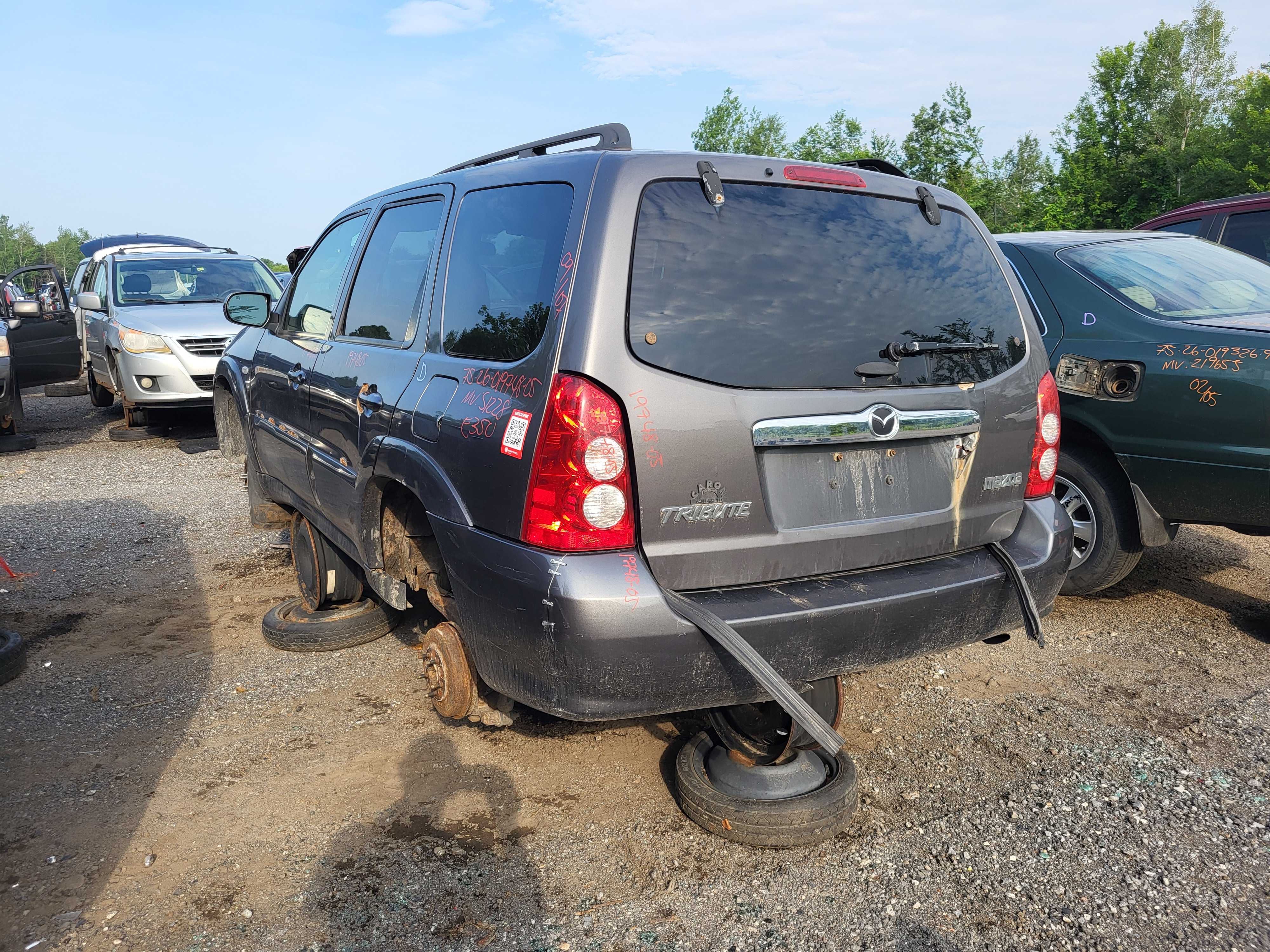 MAZDA TRIBUTE 2005