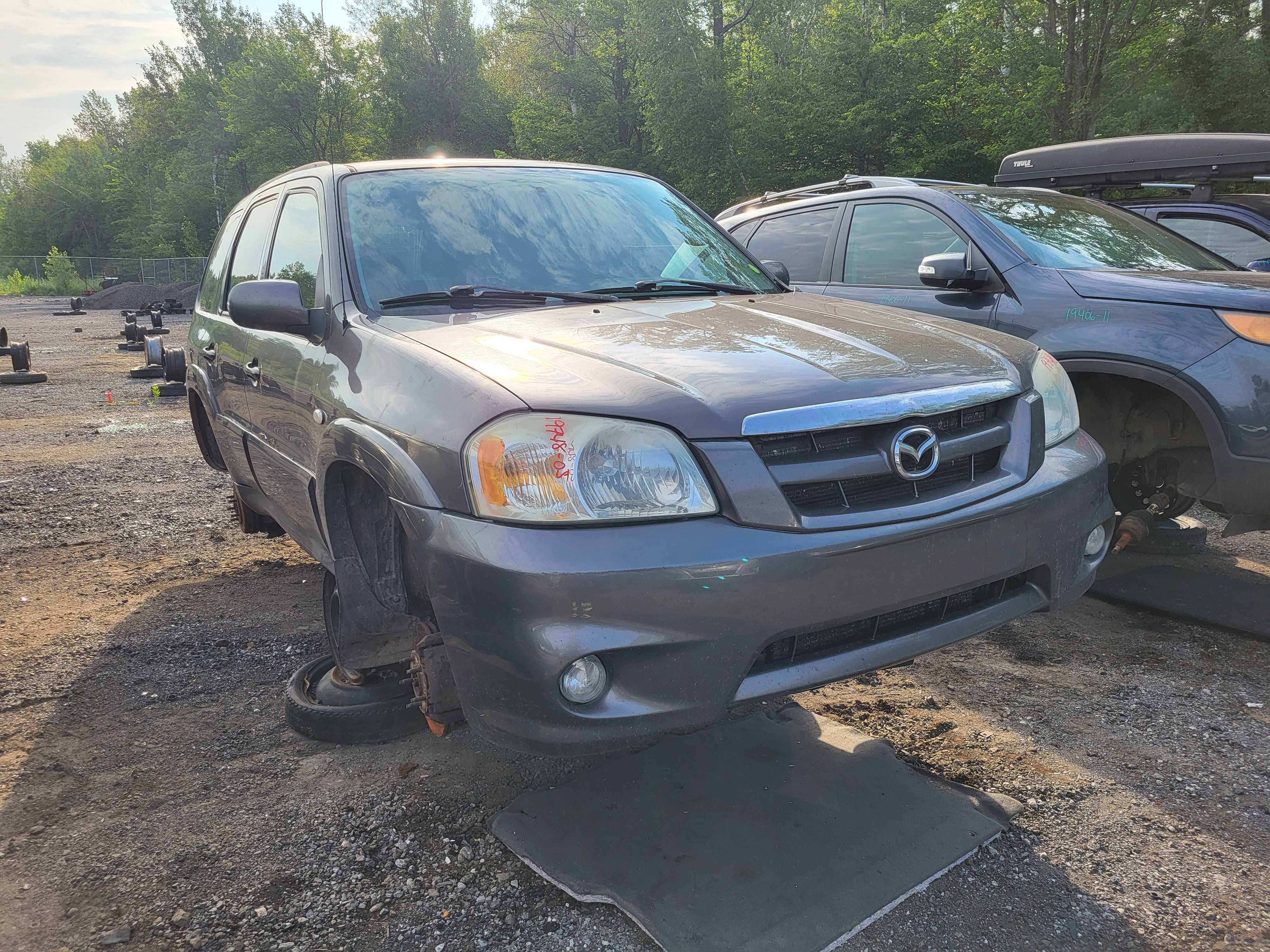MAZDA TRIBUTE 2005