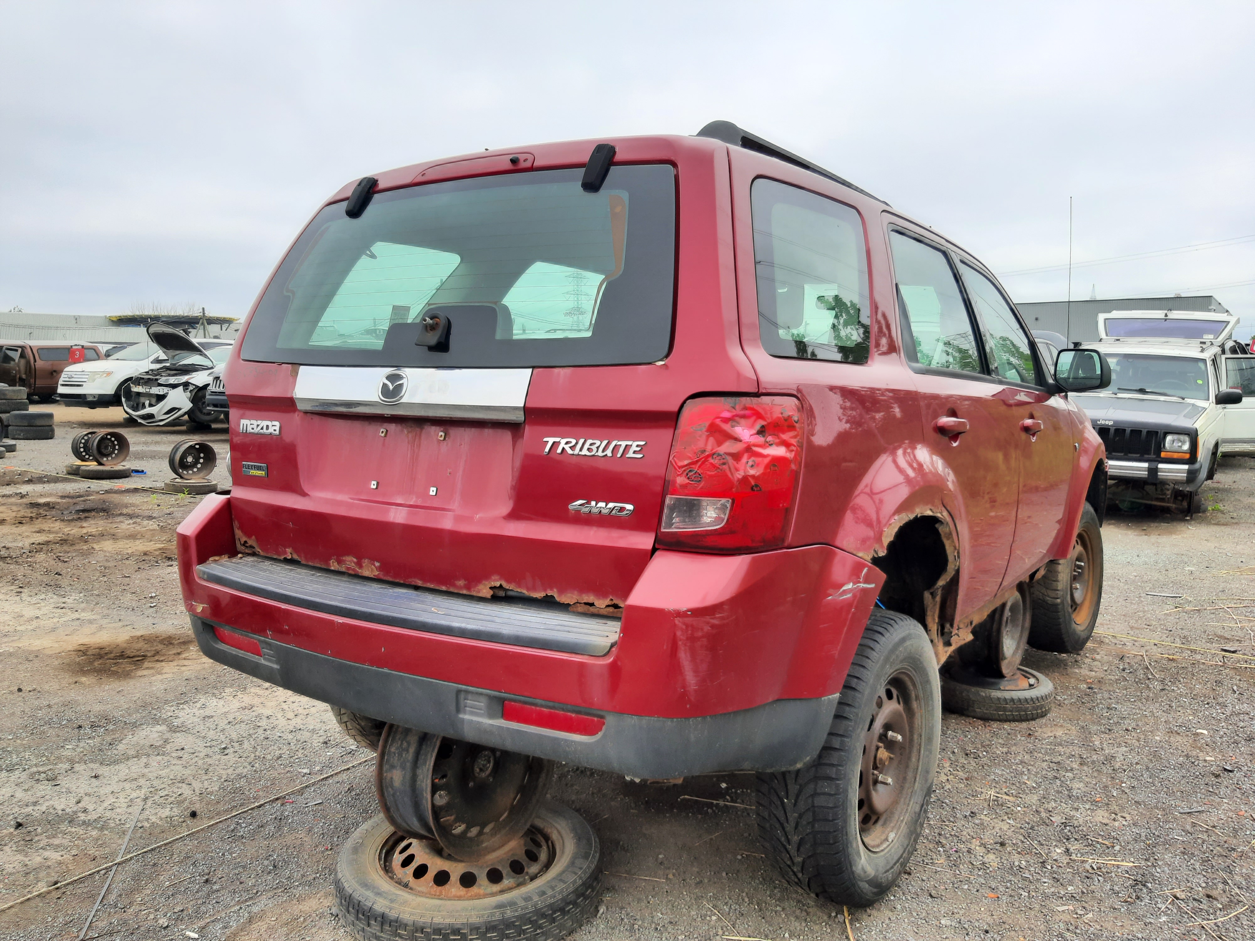 MAZDA TRIBUTE 2009