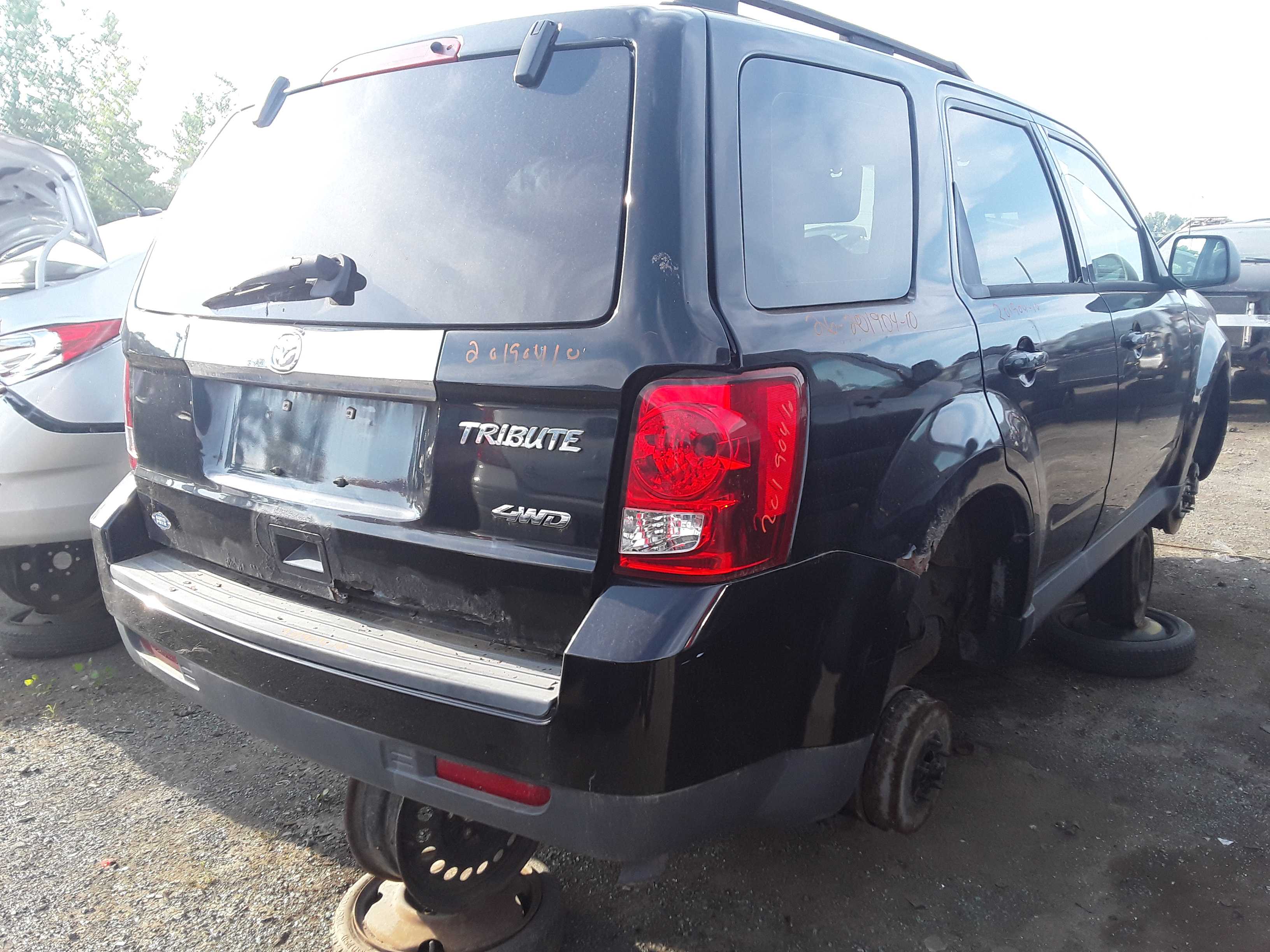 MAZDA TRIBUTE 2010