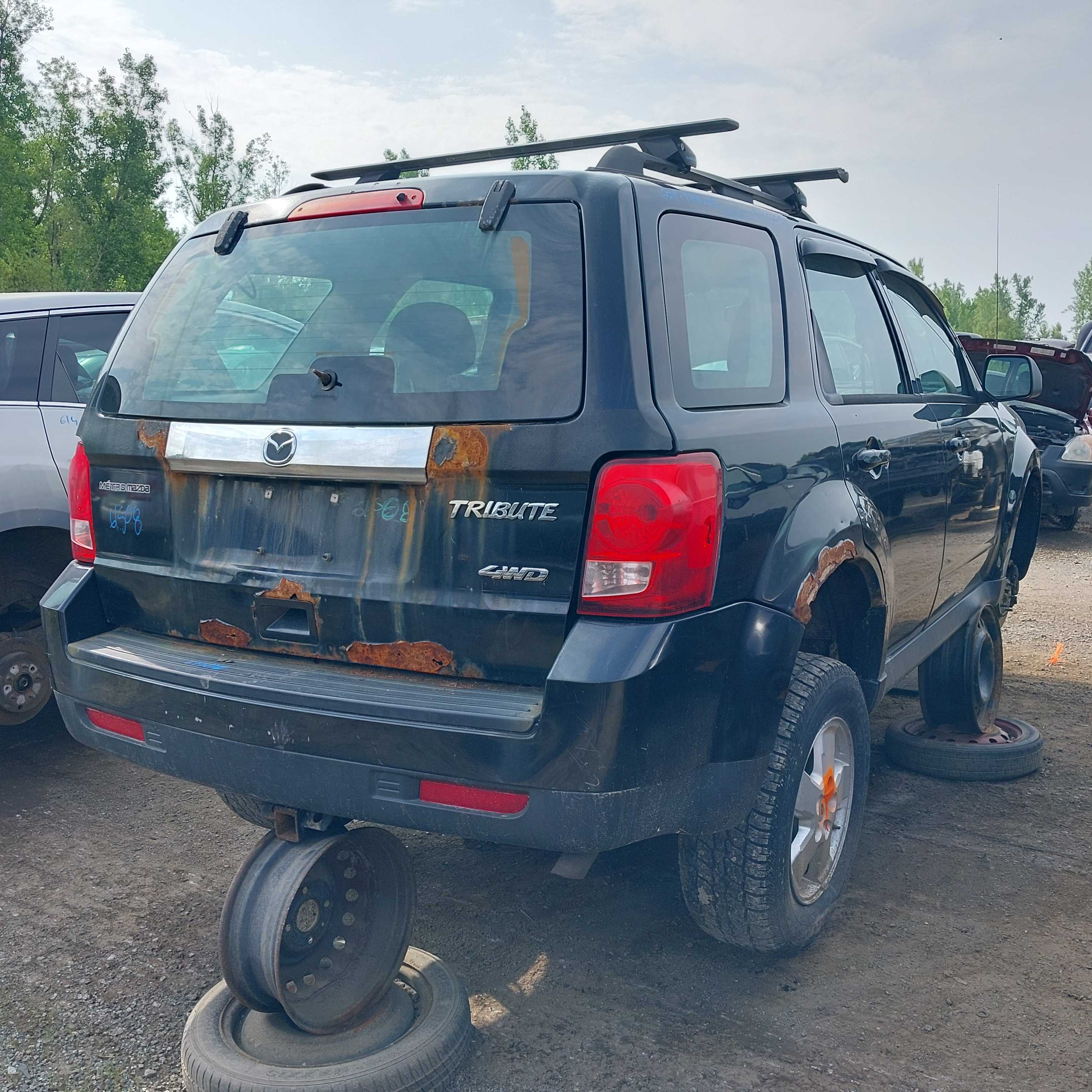 MAZDA TRIBUTE 2011