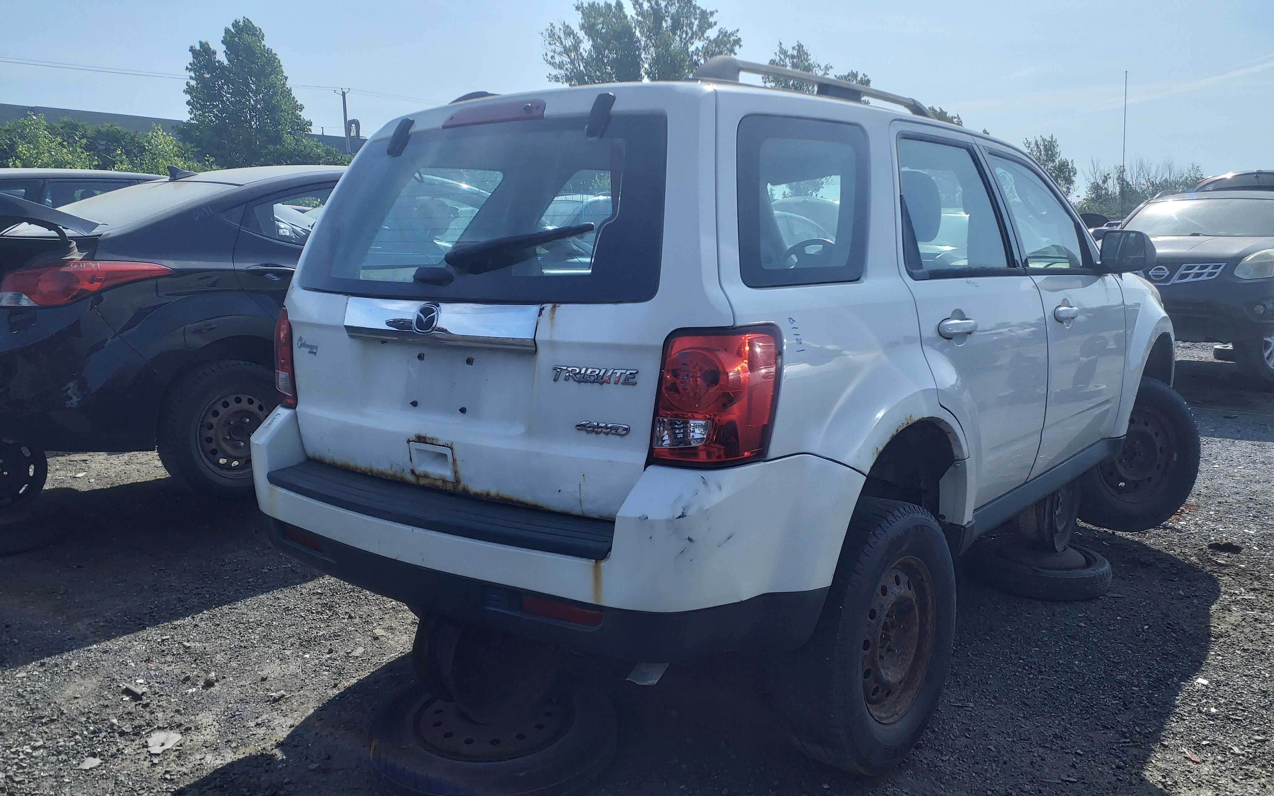 MAZDA TRIBUTE 2011
