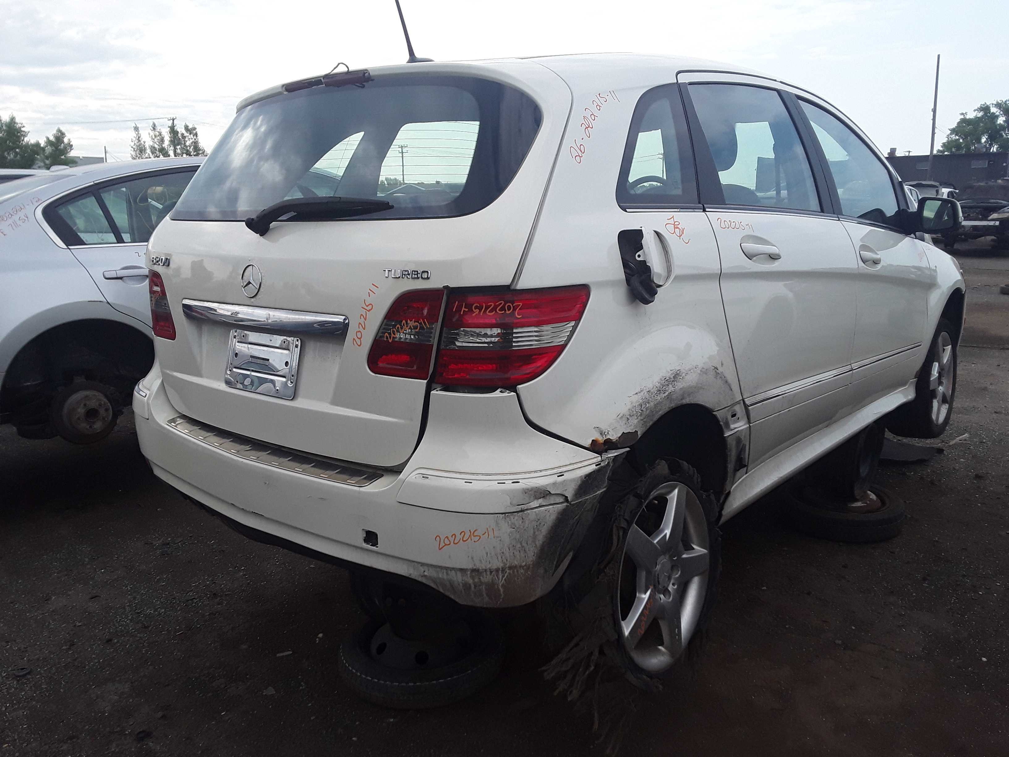 MERCEDES-BENZ B-CLASS 2011