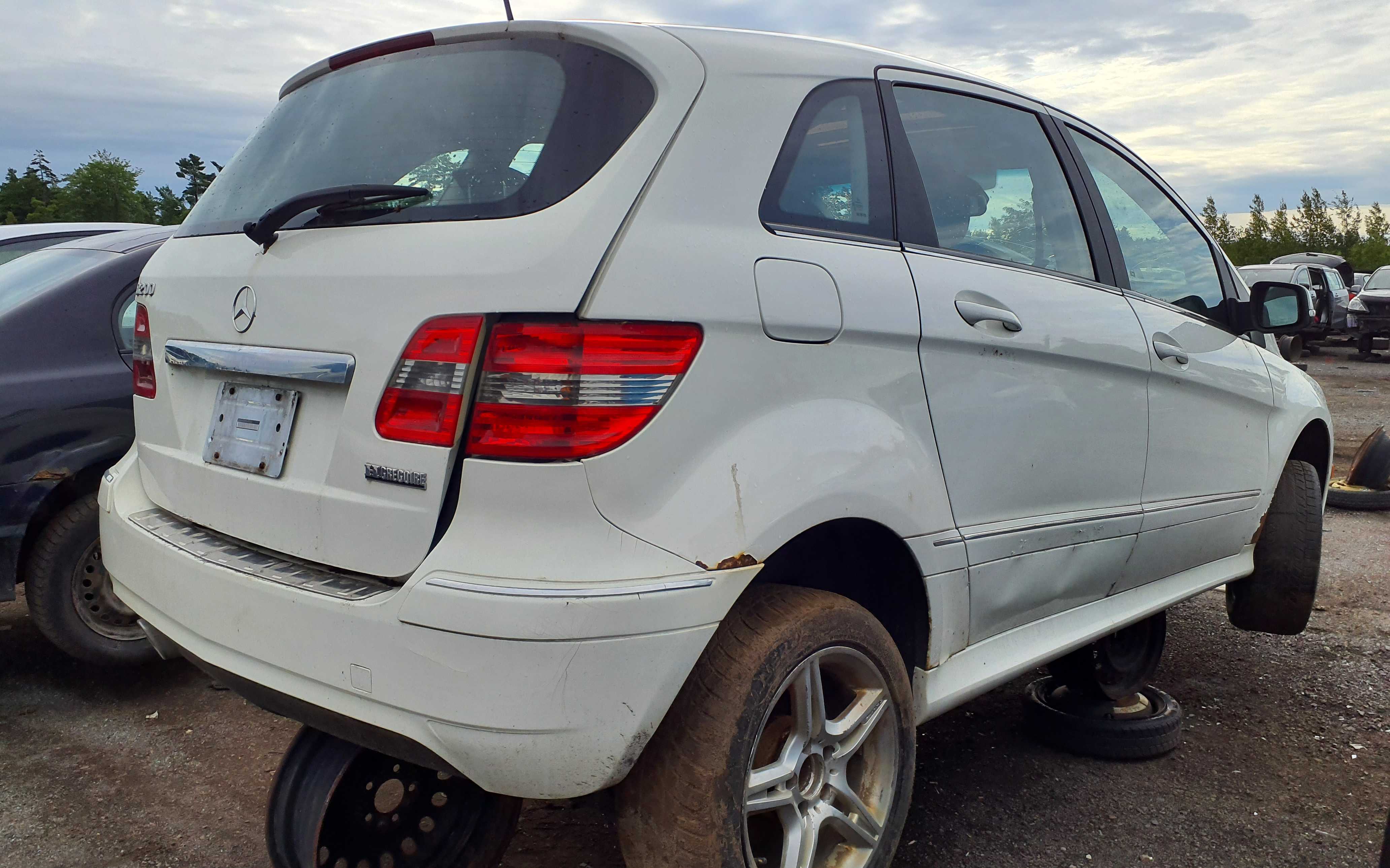 MERCEDES-BENZ B-CLASS 2011