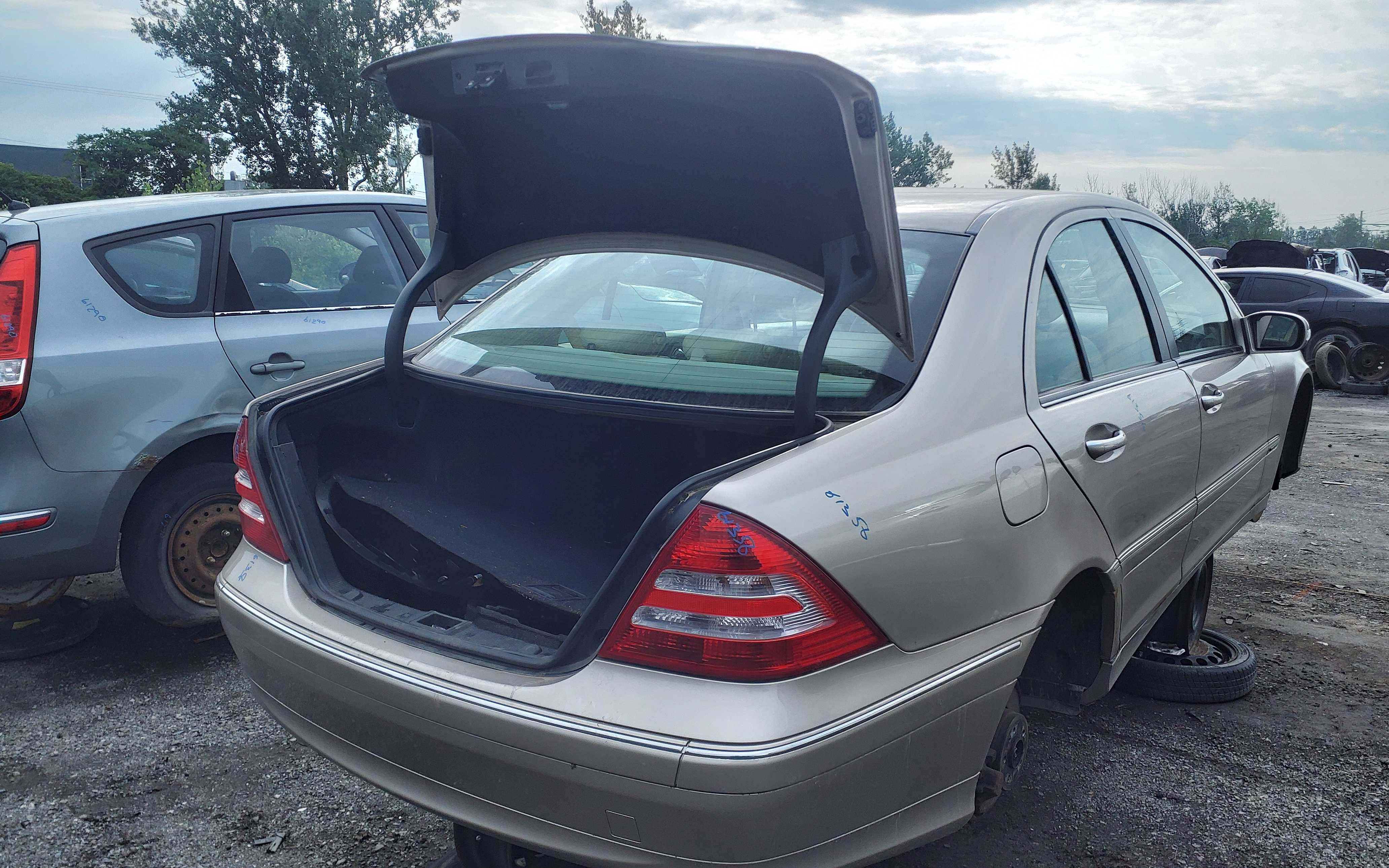 MERCEDES-BENZ C-CLASS 2005